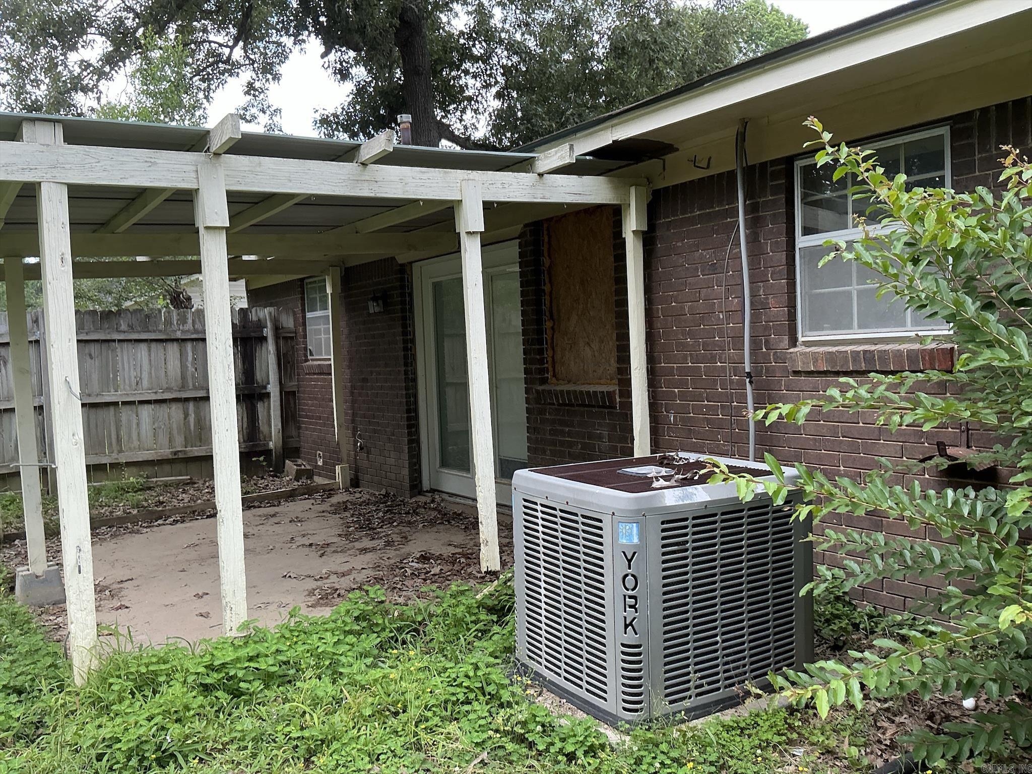 108 Homestead Ave Property Photo 23