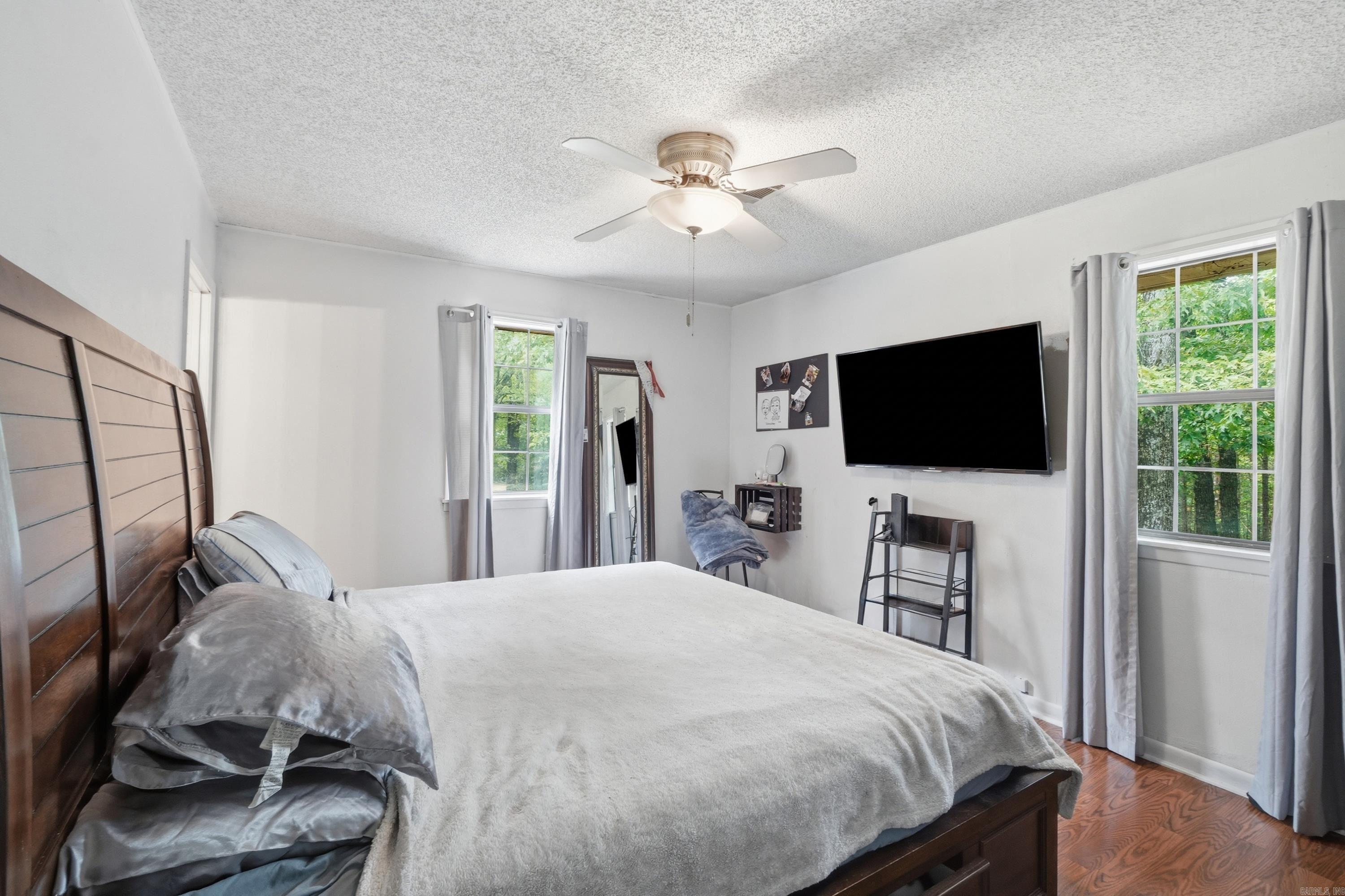 124 E Pin Oak Drive Property Photo 14