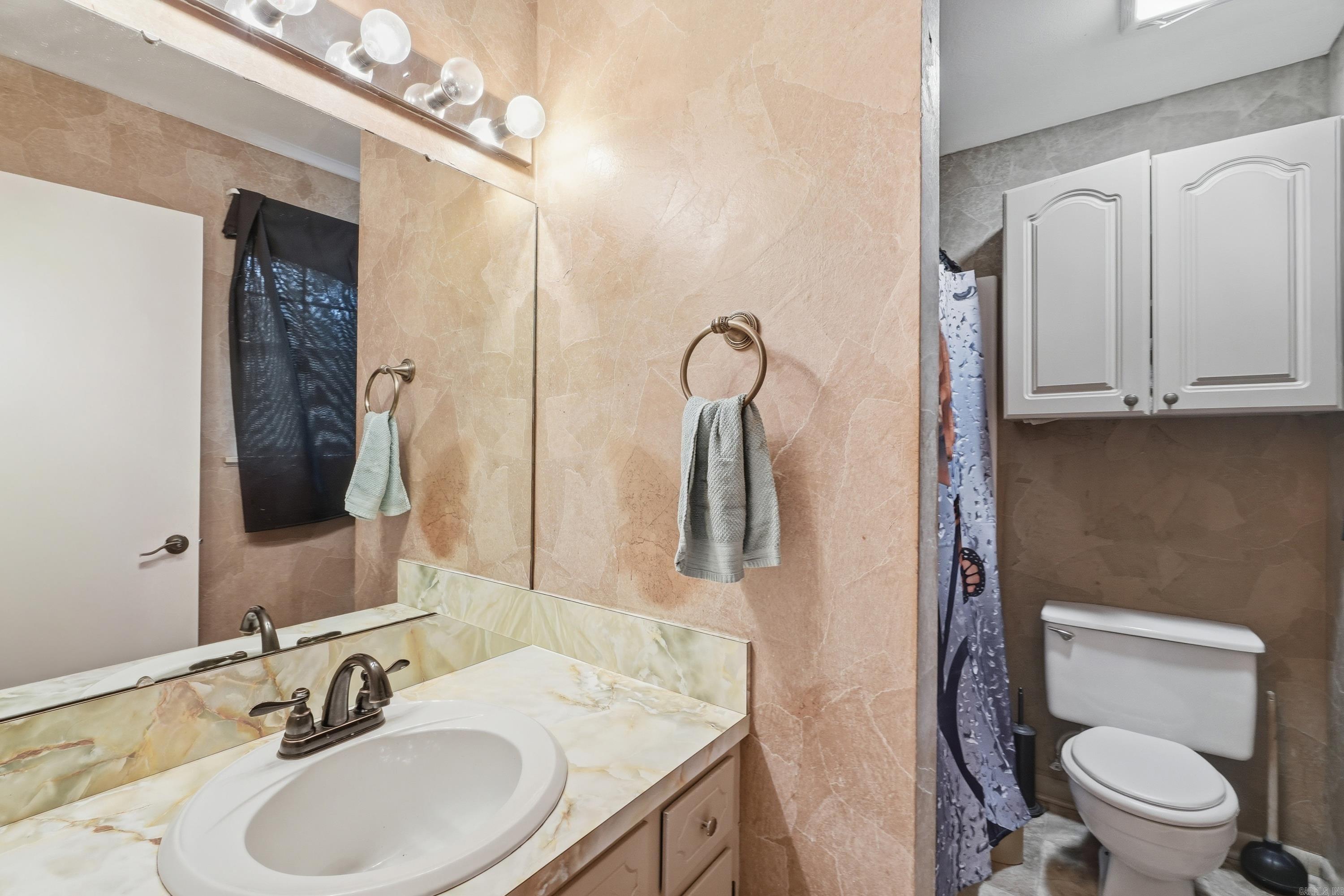 124 E Pin Oak Drive Property Photo 15