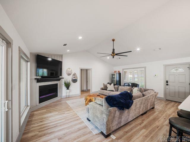 104 Channelview Property Photo 9