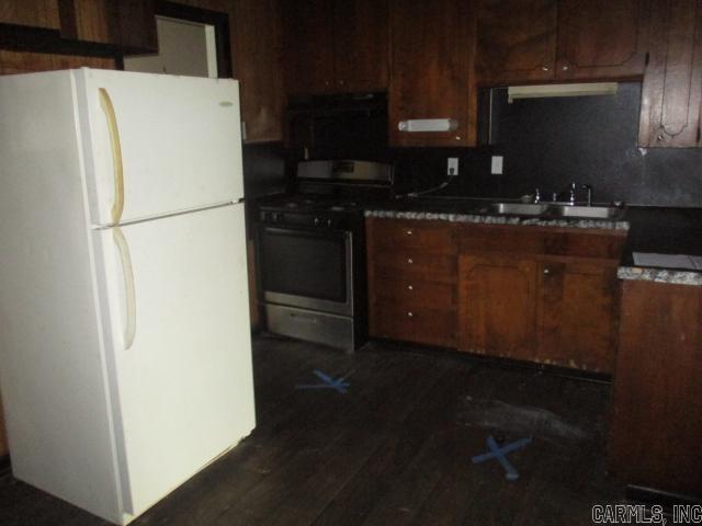 2111 Whyte Dr Property Photo 4