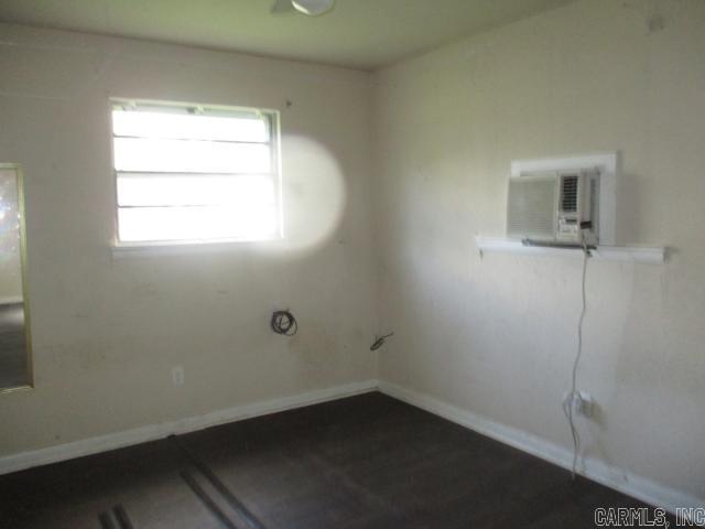 2111 Whyte Dr Property Photo 7