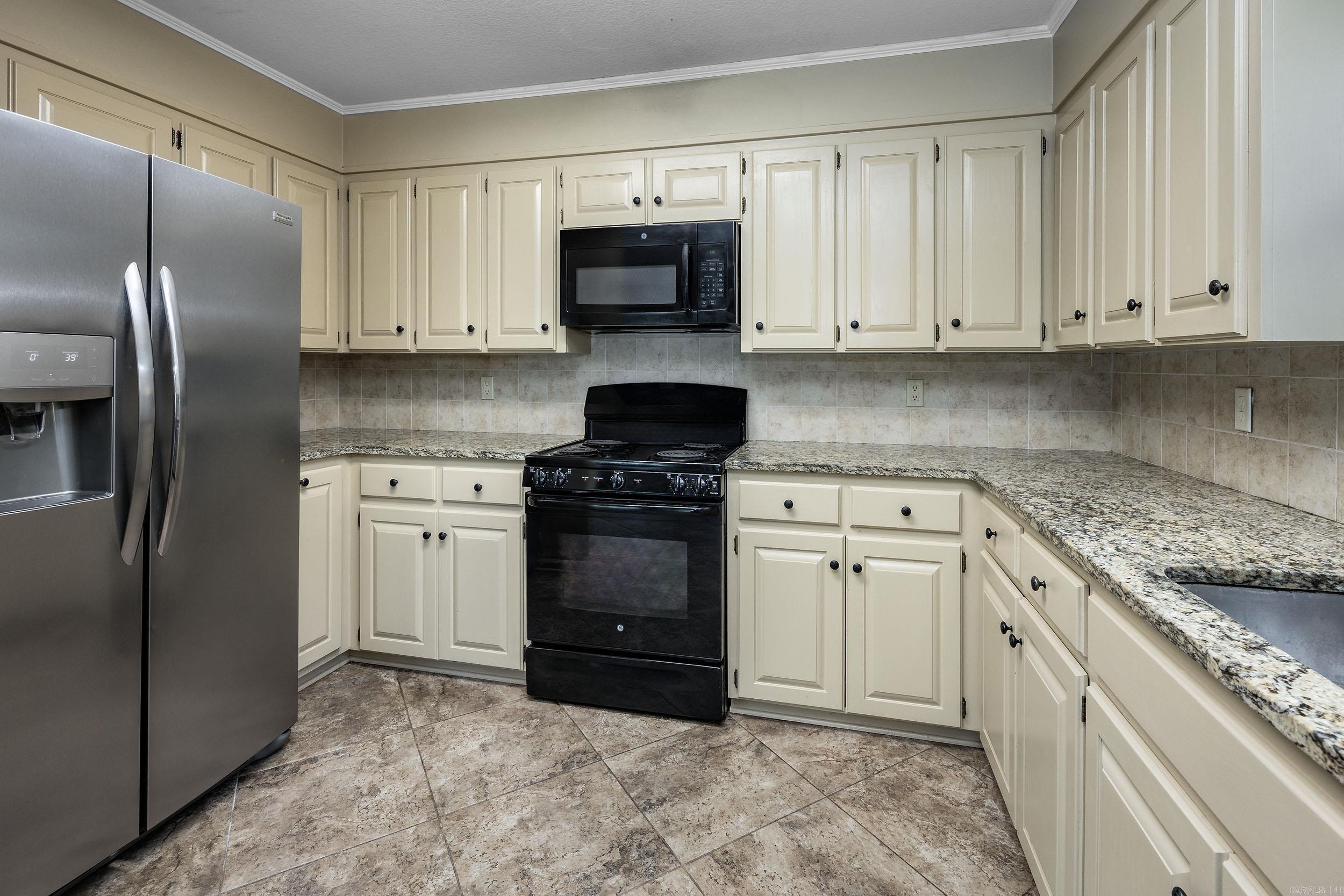 104 Stately Point Property Photo 18