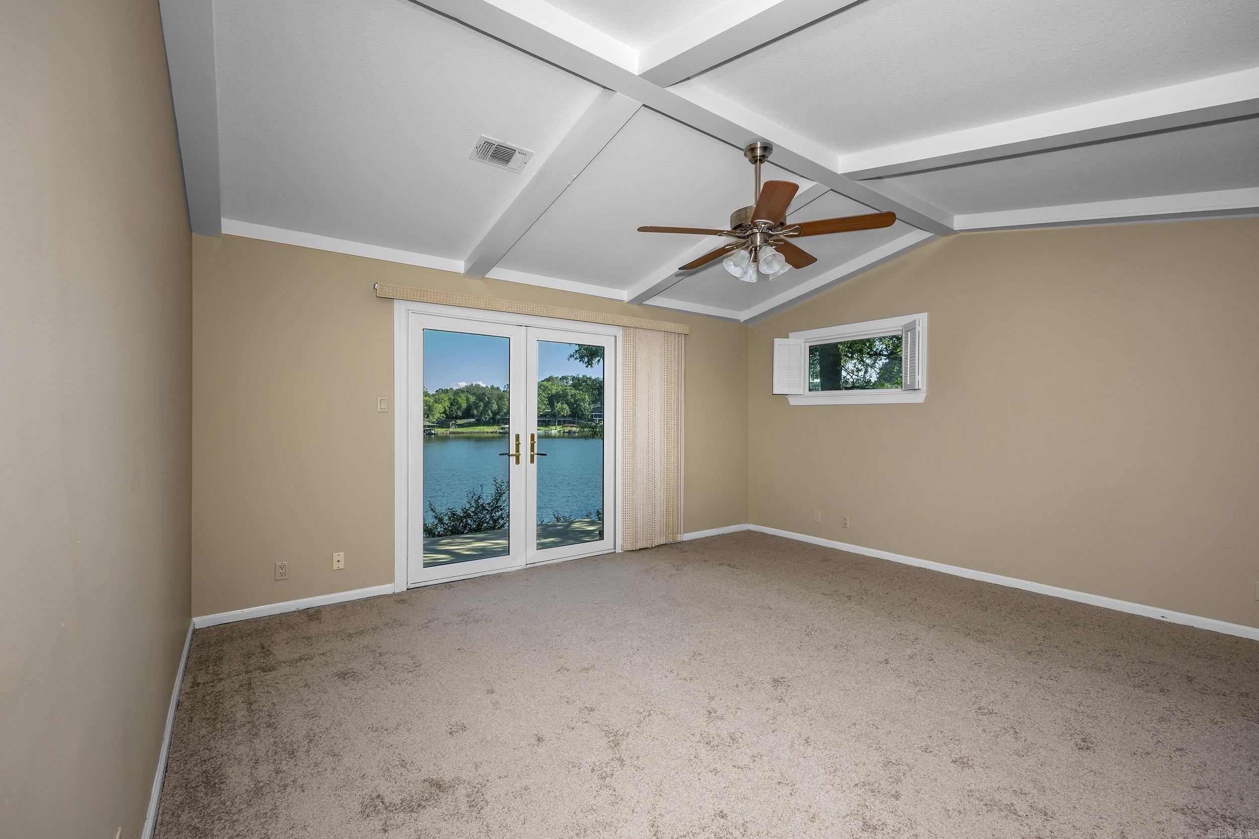 104 Stately Point Property Photo 19