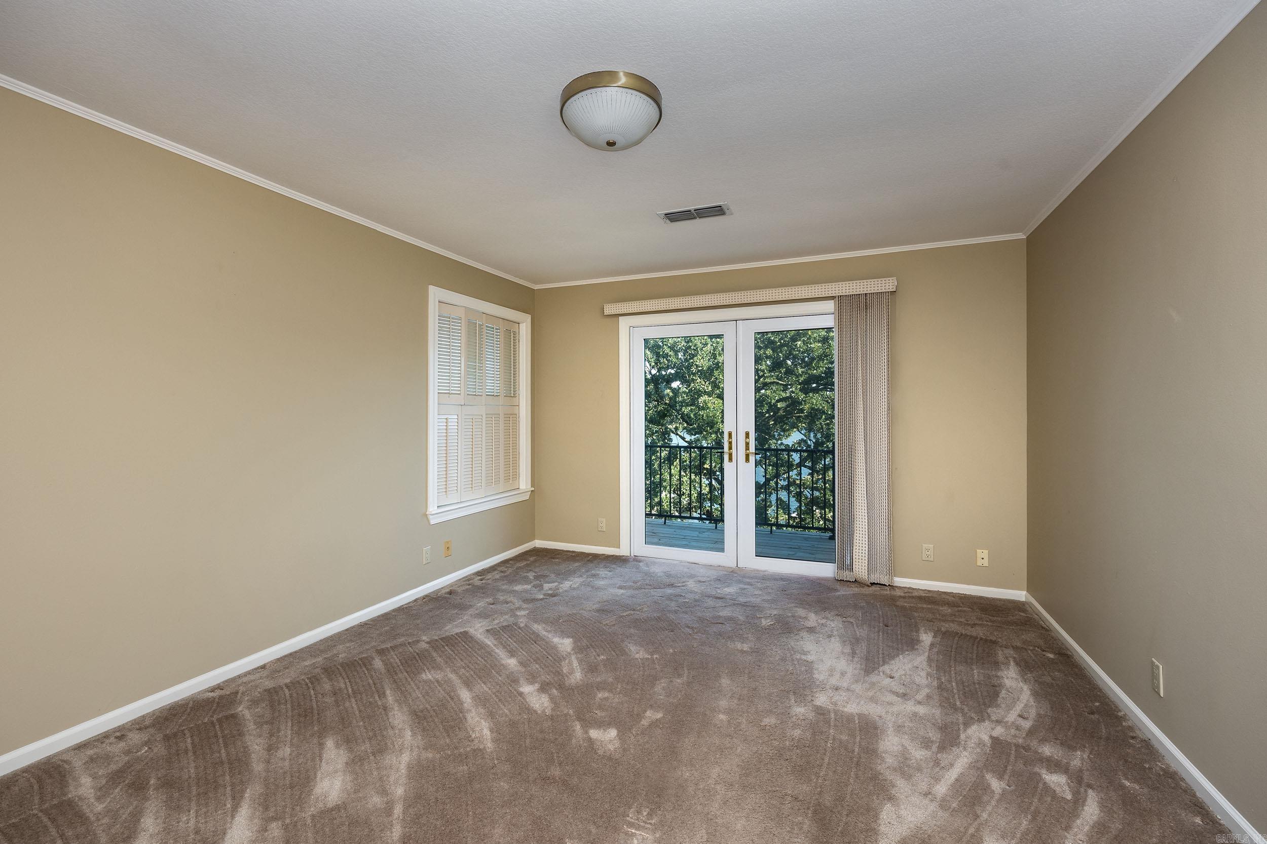 104 Stately Point Property Photo 27