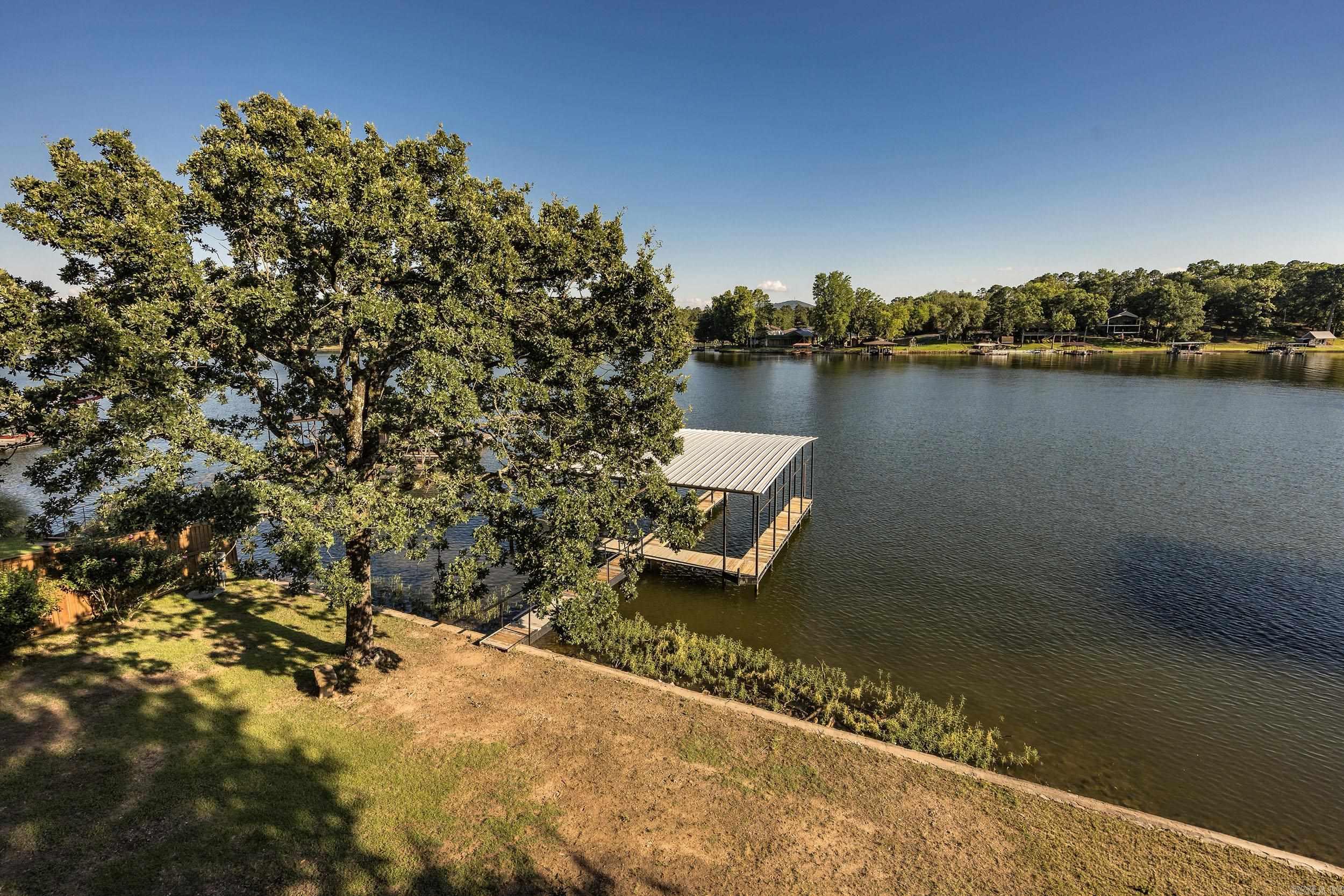 104 Stately Point Property Photo 32