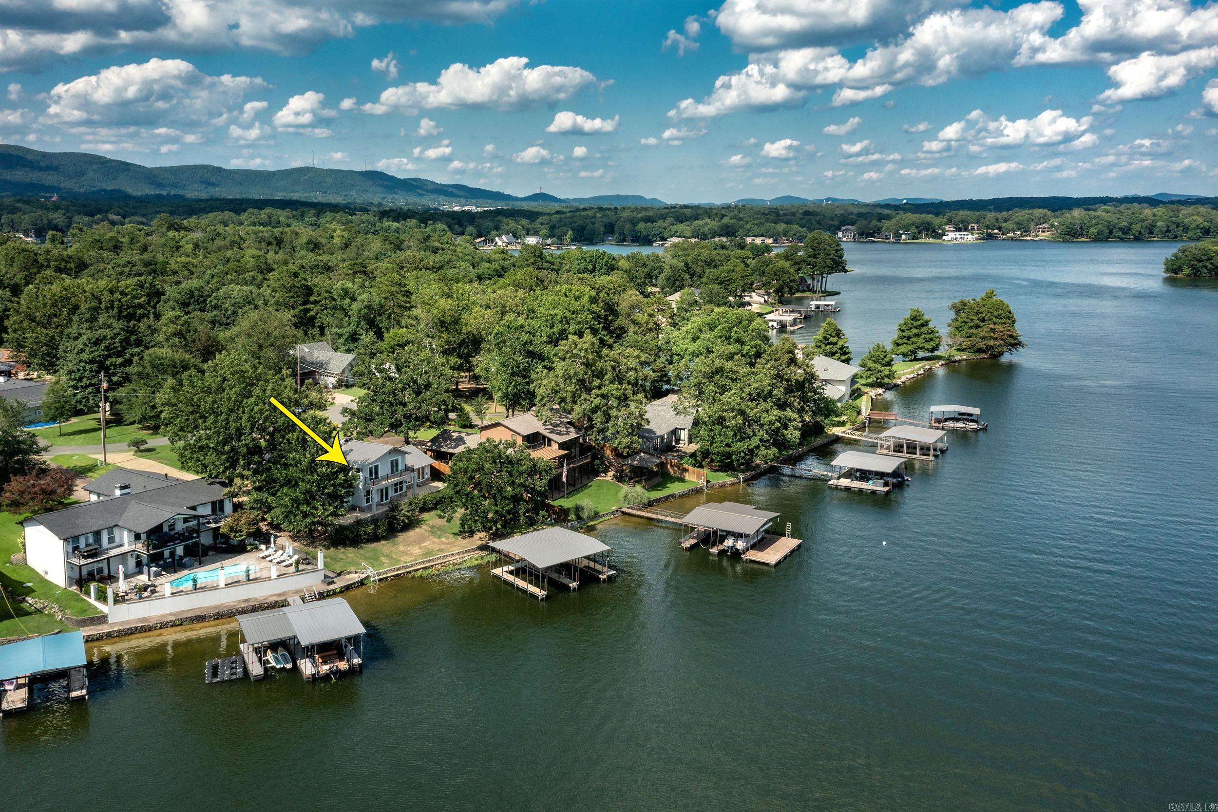 104 Stately Point Property Photo 37