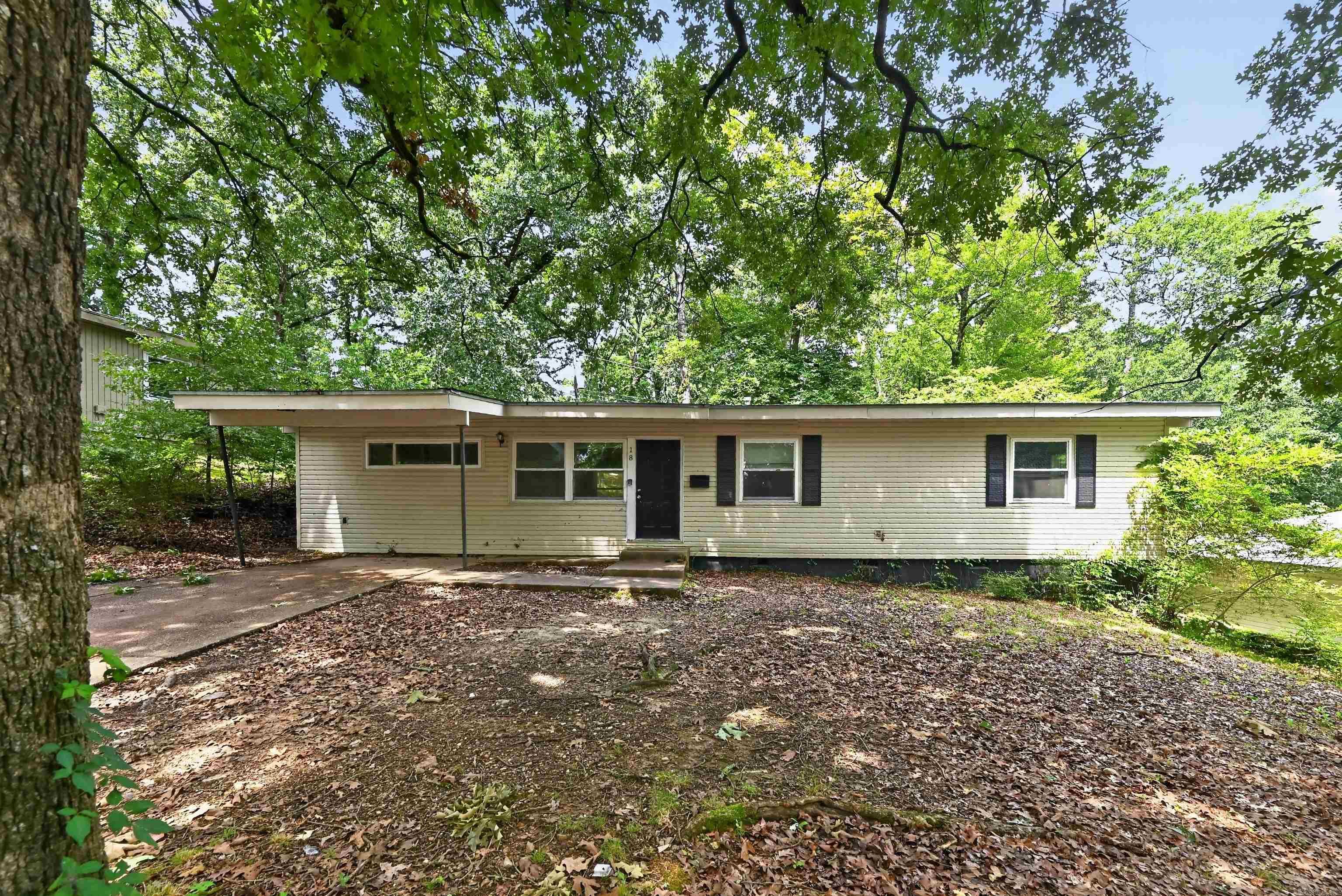 18 Windsor Drive