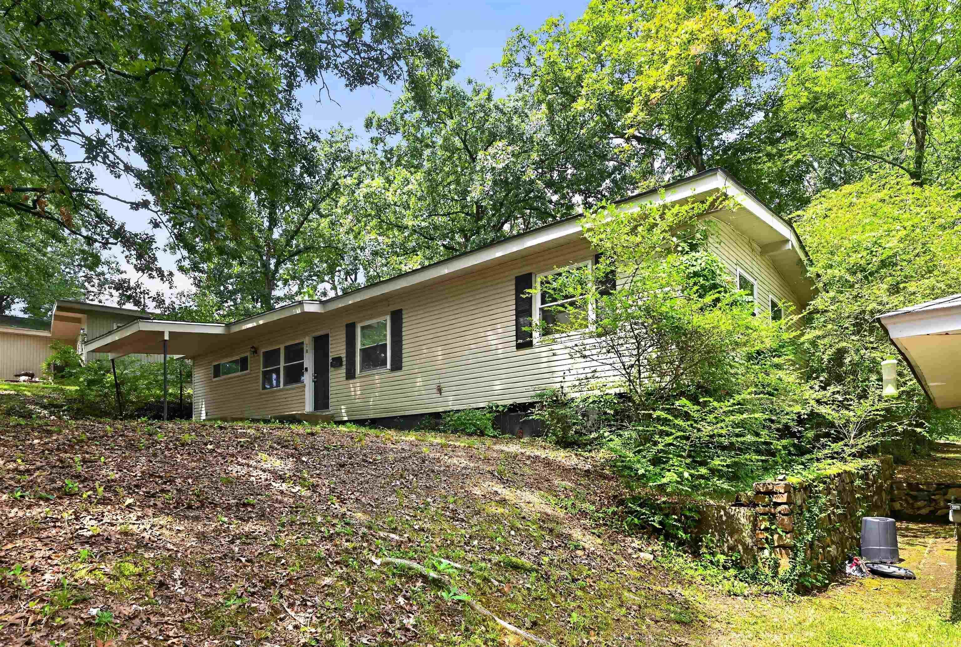 18 Windsor Drive Property Photo 3