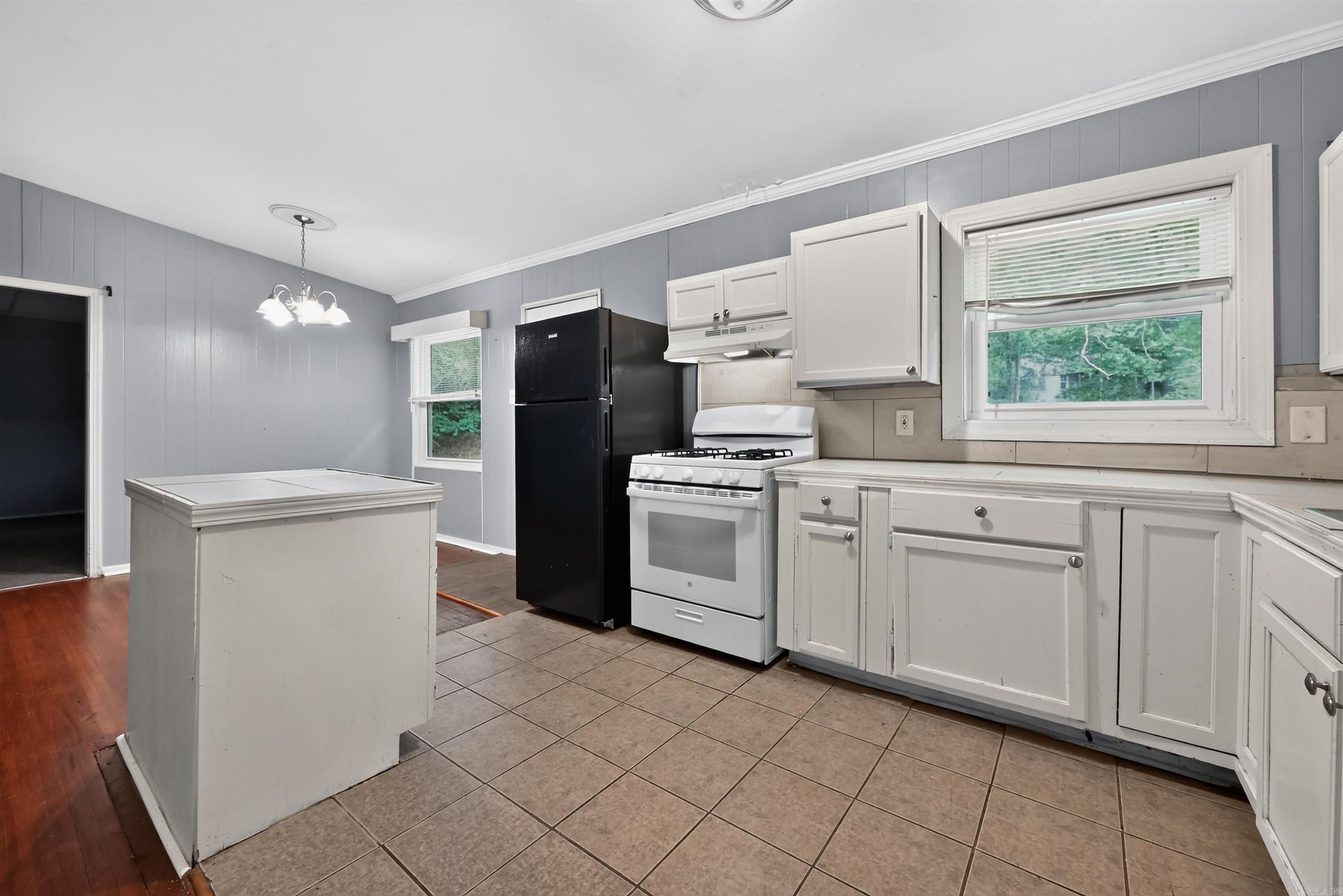 18 Windsor Drive Property Photo 11