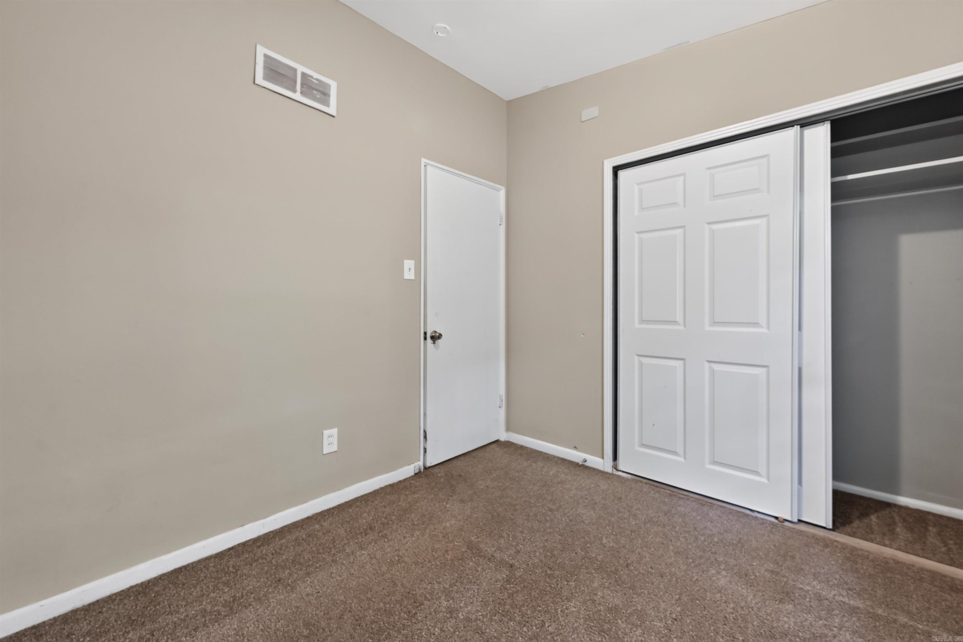 18 Windsor Drive Property Photo 19