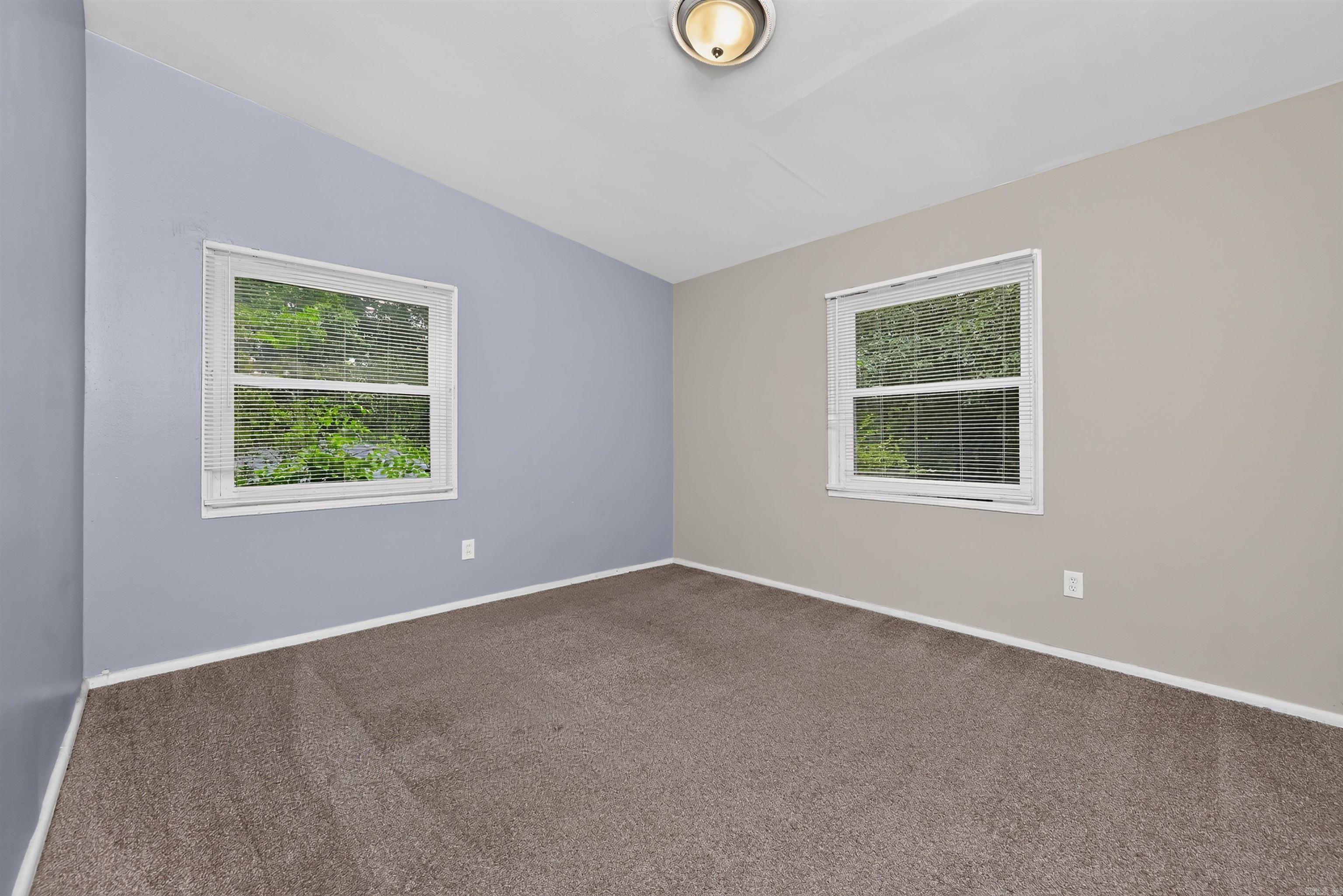 18 Windsor Drive Property Photo 23