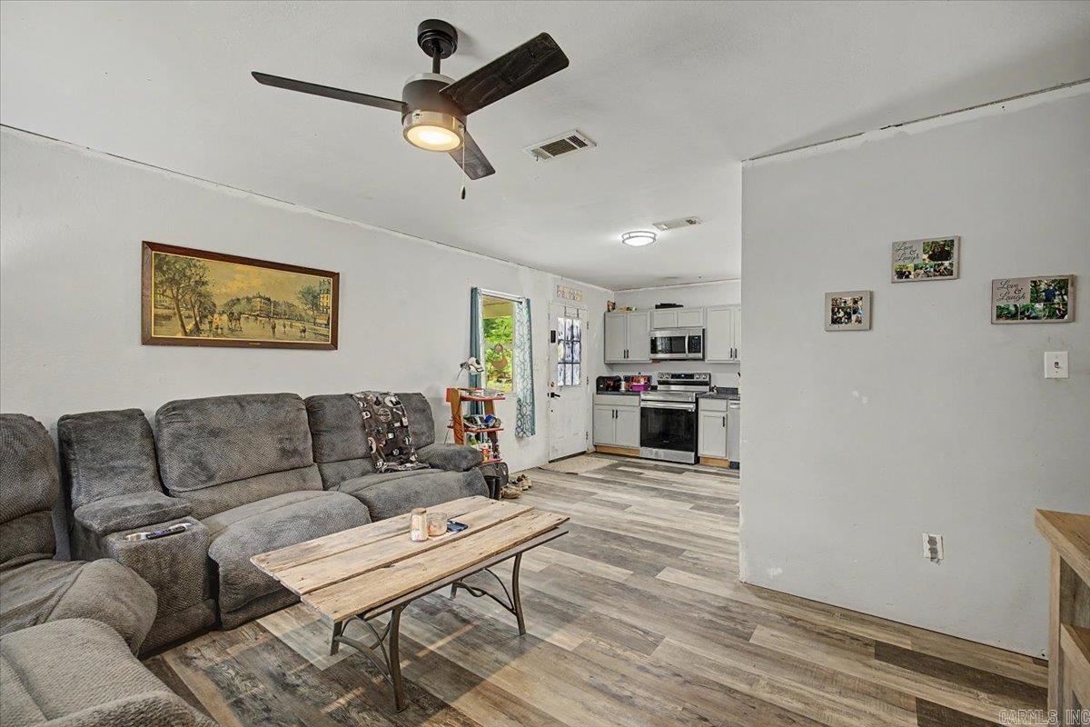403 Polk 178 Property Photo 8