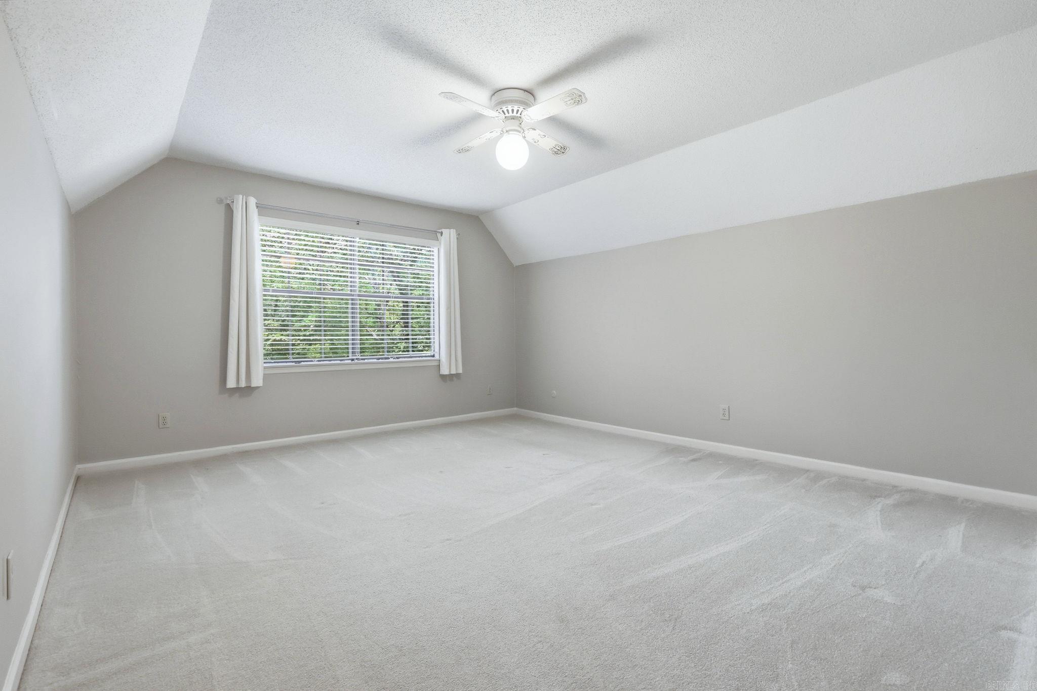 8 Woodsong Drive Property Photo 21