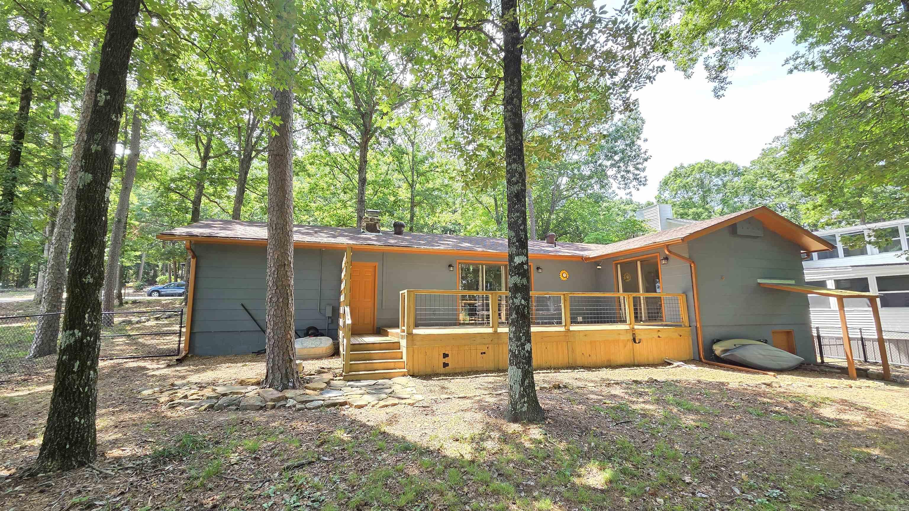 317 Castle Ridge Property Photo 2
