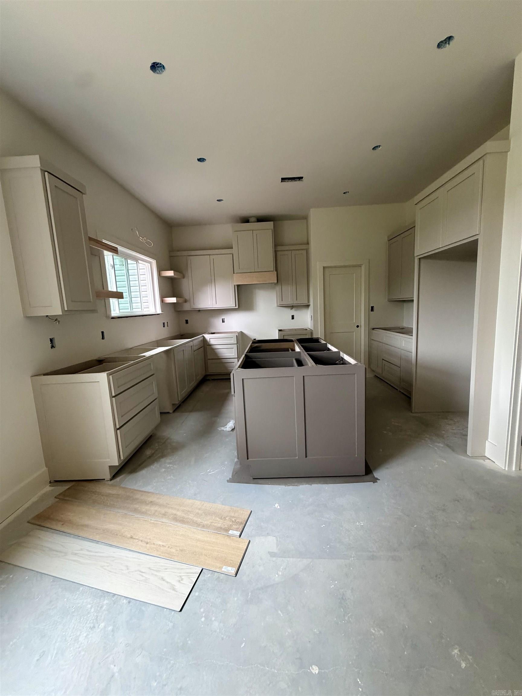 5844 Falcon Cove Property Photo 7