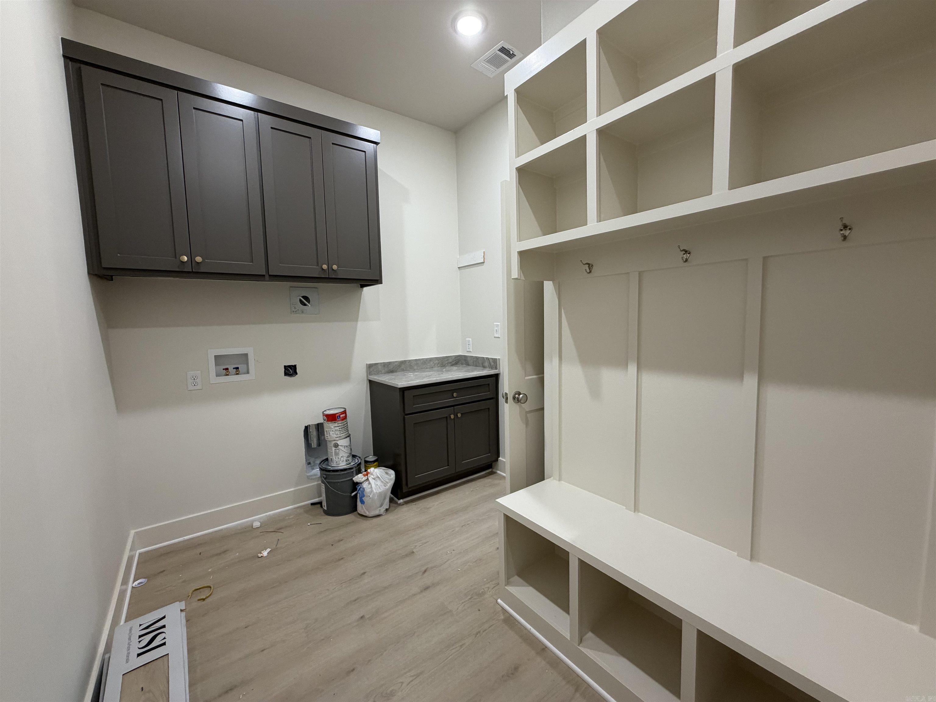 5844 Falcon Cove Property Photo 14