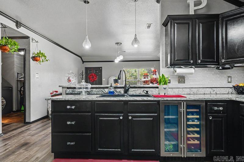1306 Crossing Loop Property Photo 5