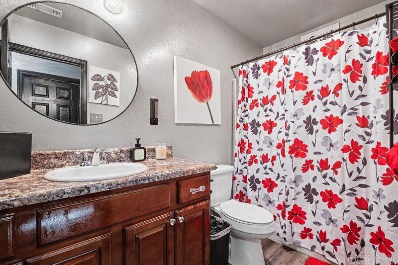 1306 Crossing Loop Property Photo 14
