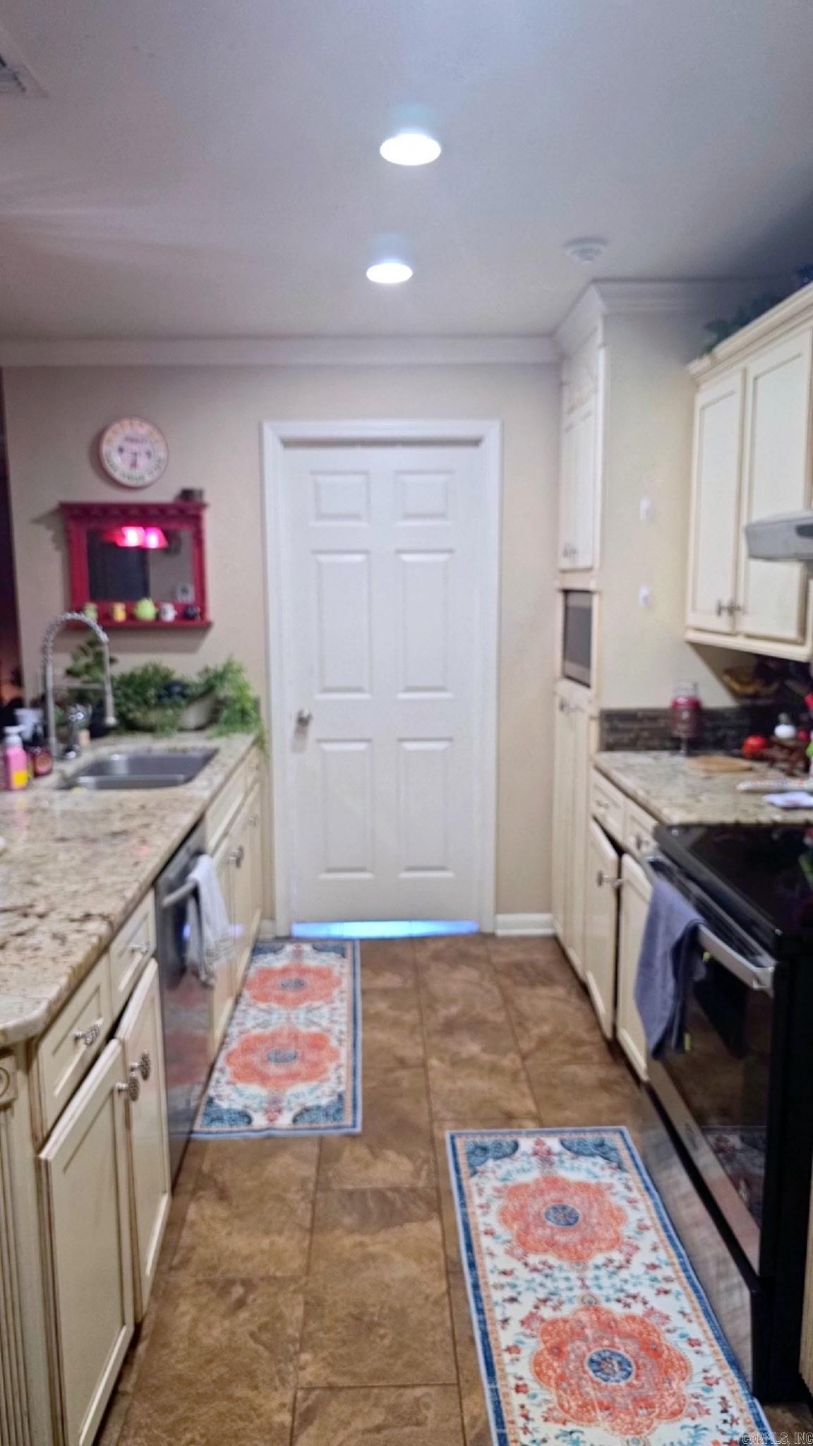 2505 Highway 1 Property Photo 5