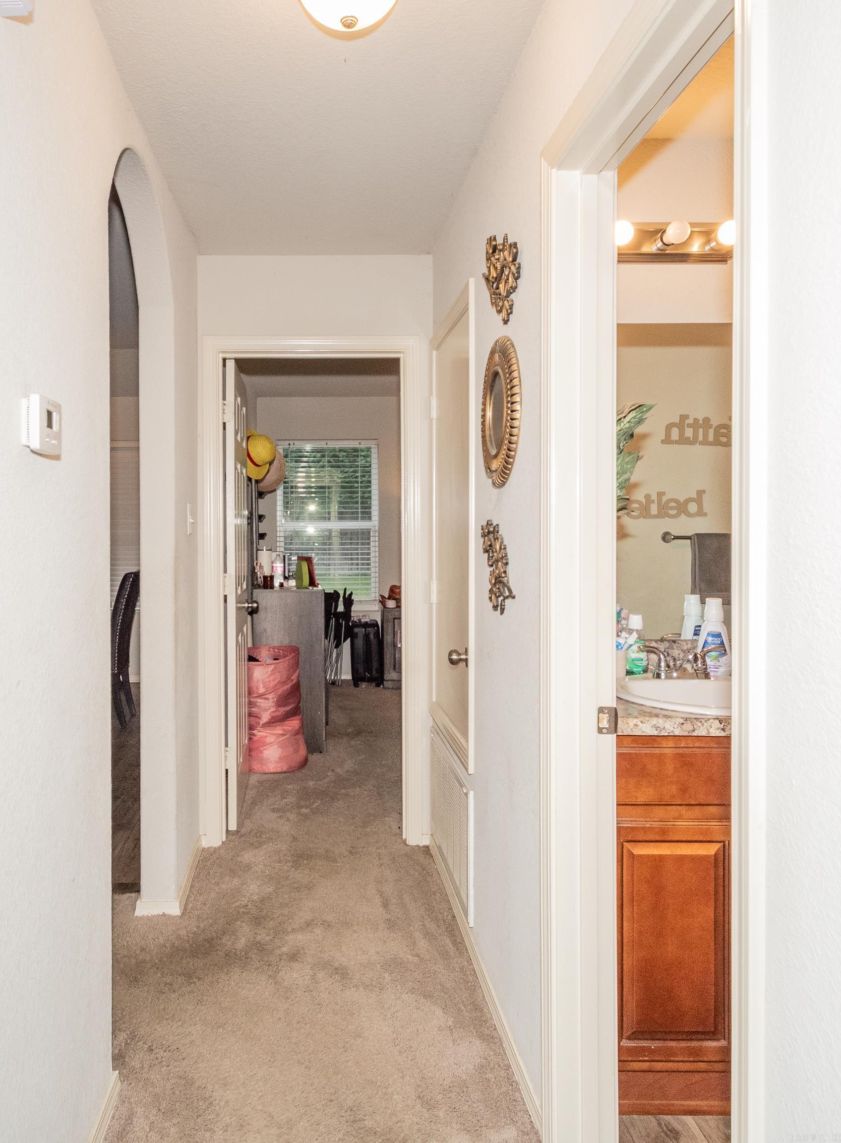 6081 Saddle Hill Drive Property Photo 14