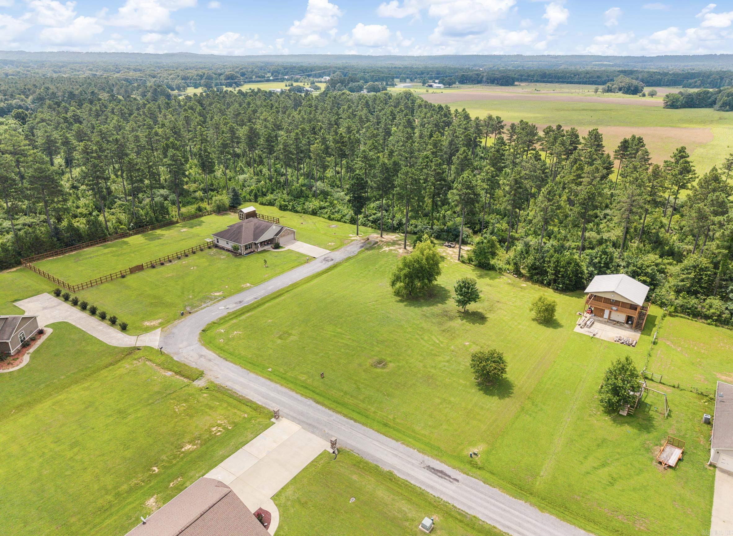 112 Crystal Valley Road Property Photo 2