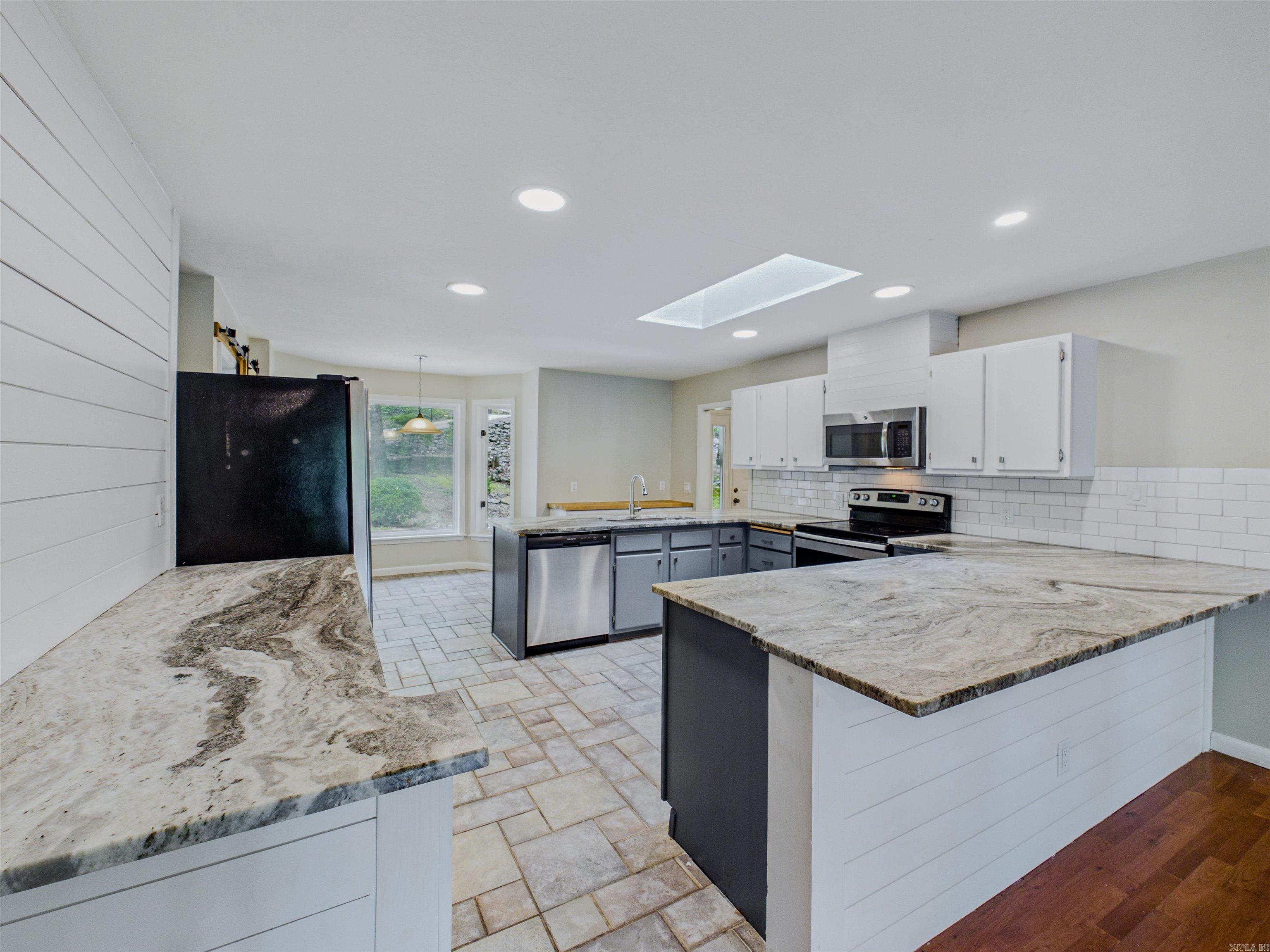 6 Castellon Drive Property Photo 11
