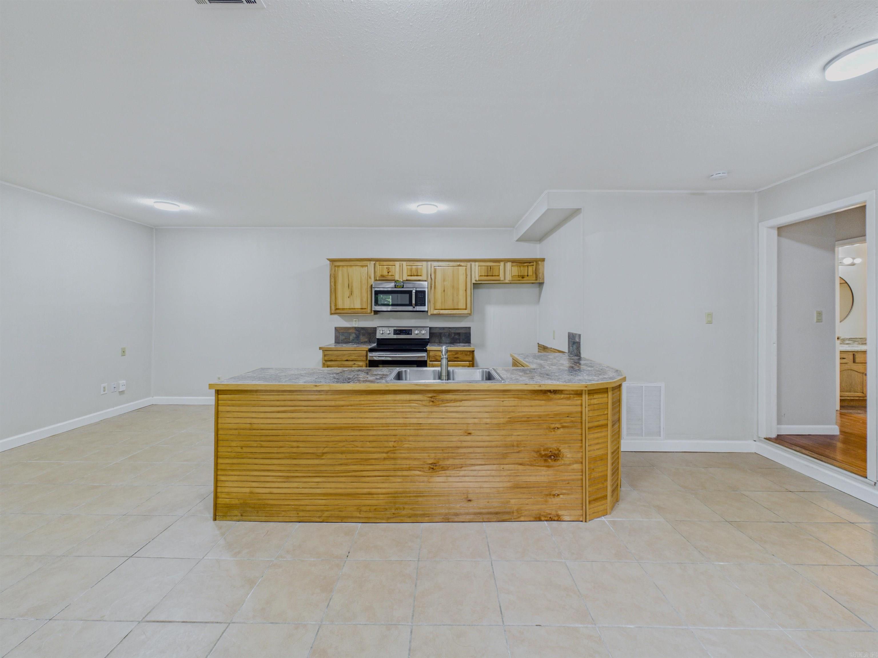 6 Castellon Drive Property Photo 14