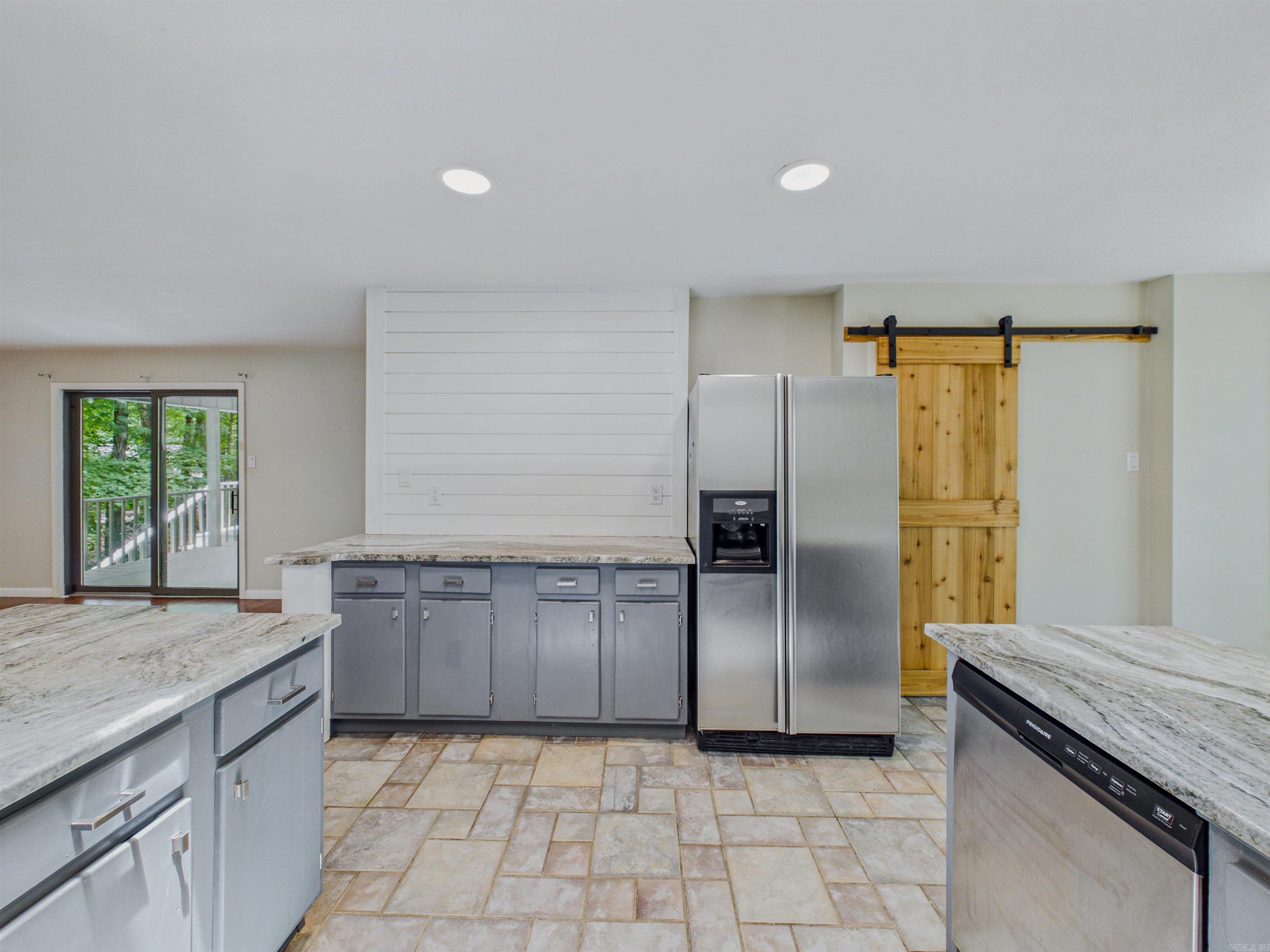 6 Castellon Drive Property Photo 15