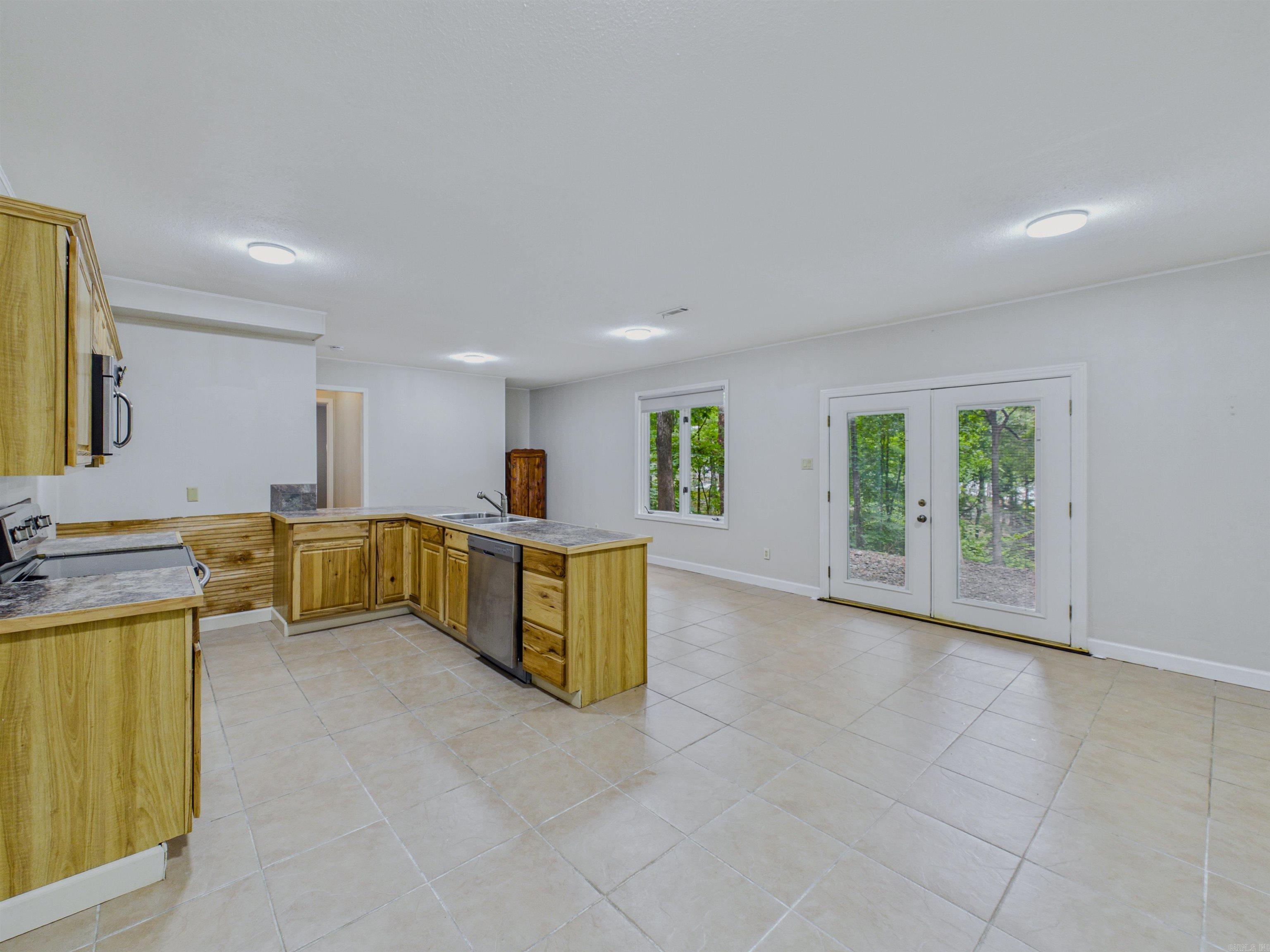 6 Castellon Drive Property Photo 28