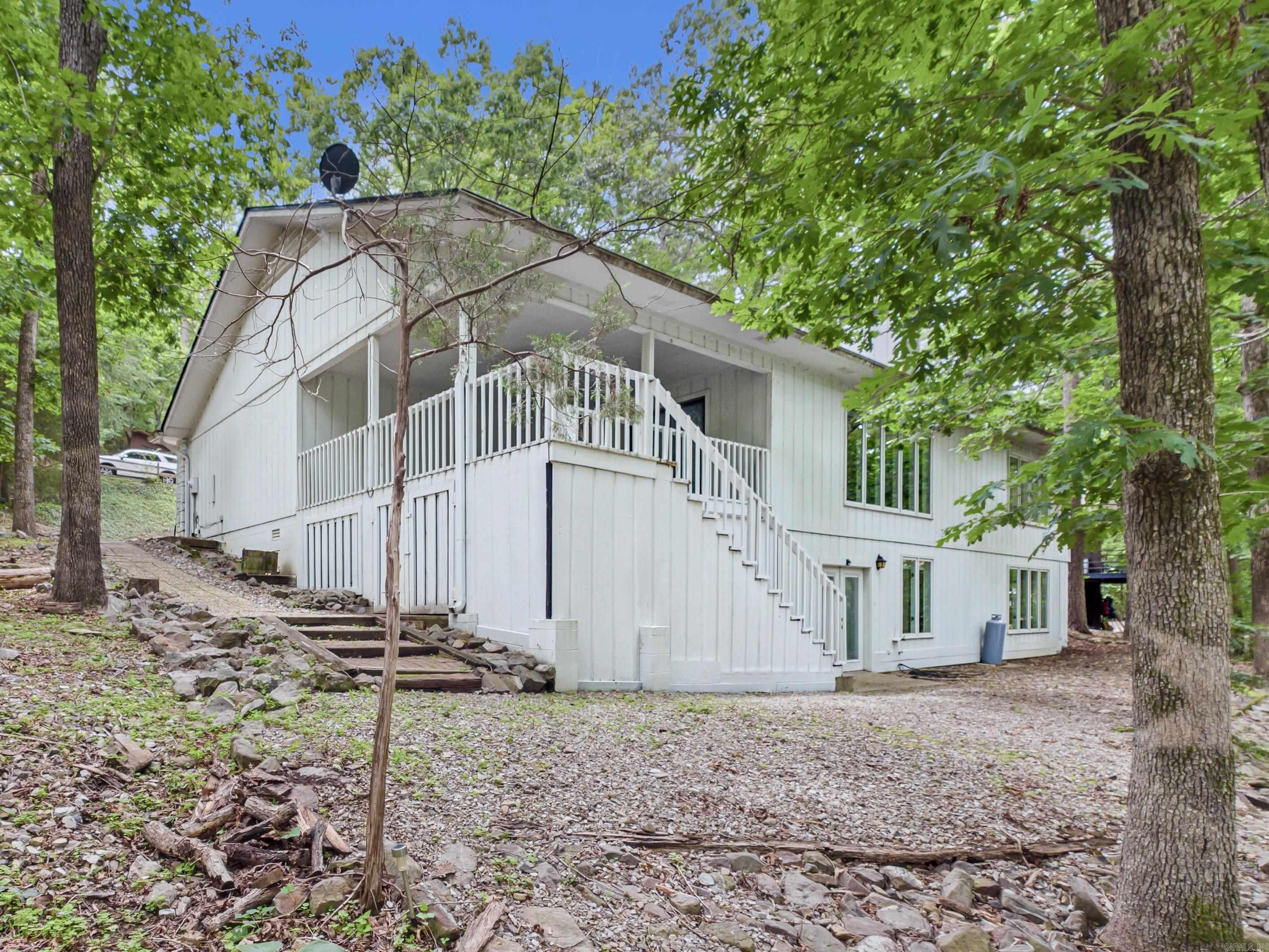 6 Castellon Drive Property Photo 31