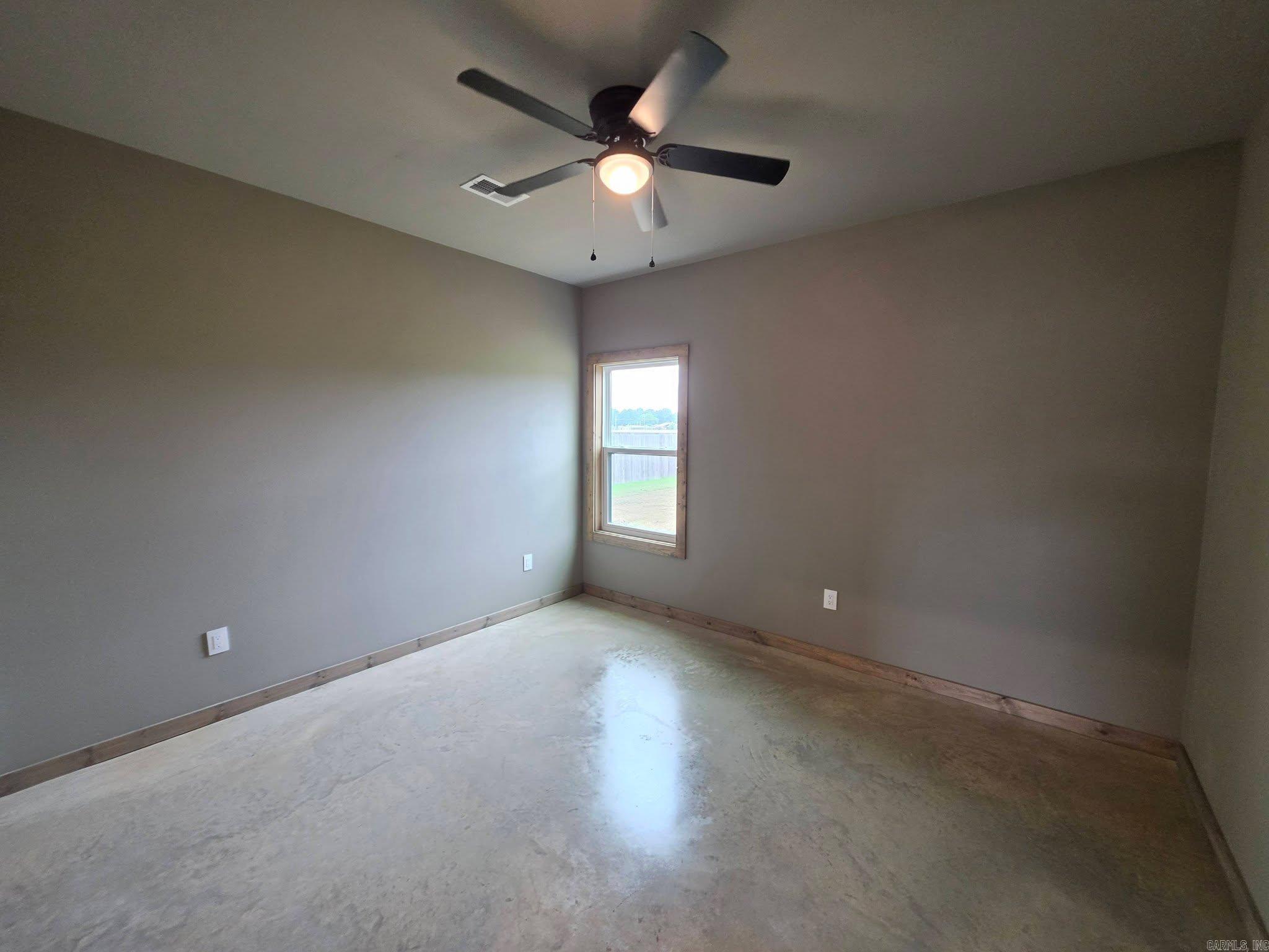 410 Olivia Dr Property Photo 18
