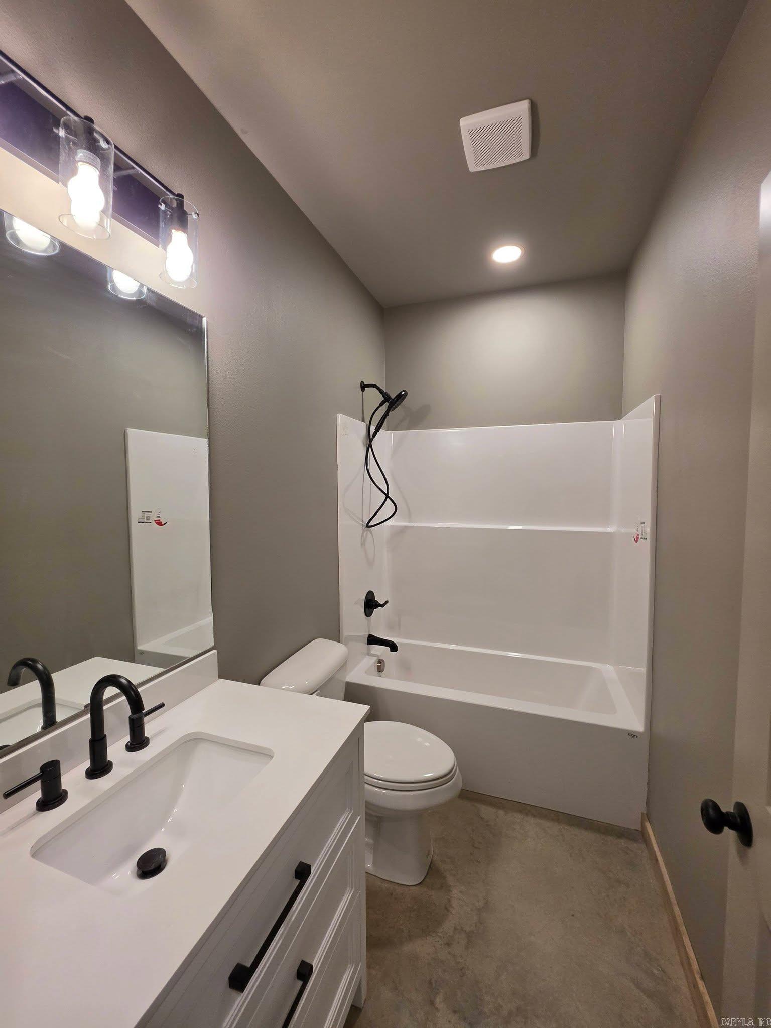 410 Olivia Dr Property Photo 20