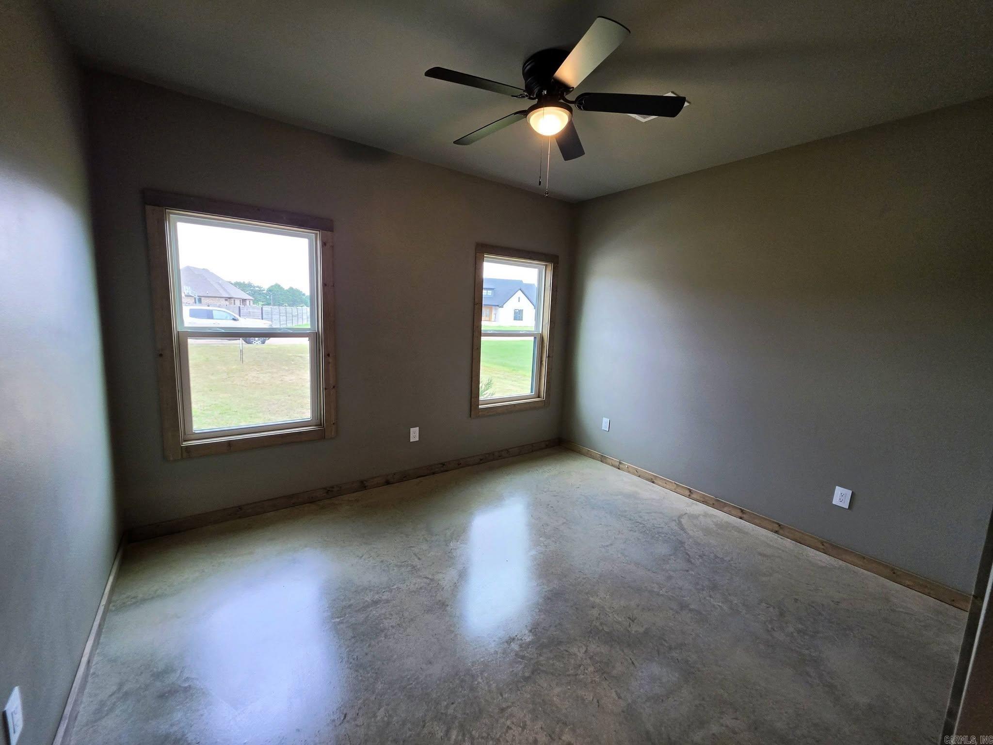 410 Olivia Dr Property Photo 21
