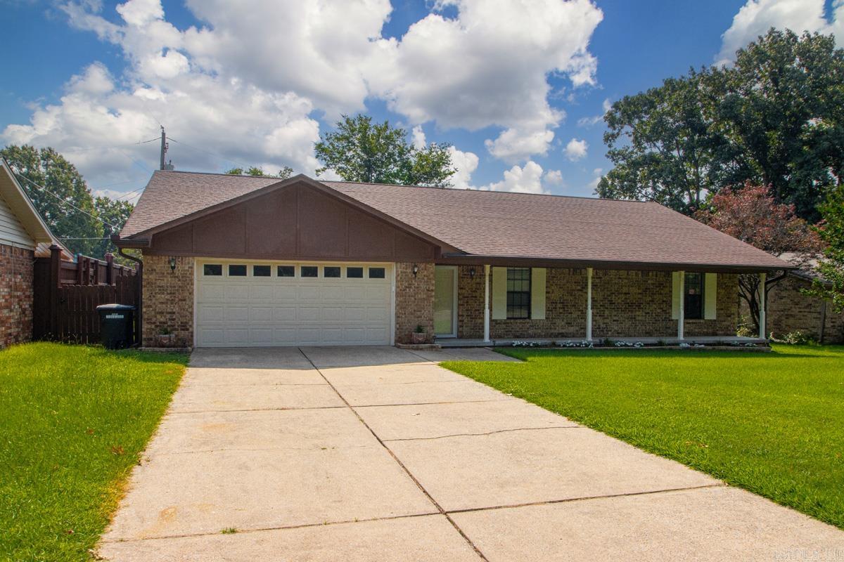 101 Crossbow Ct Property Photo 1