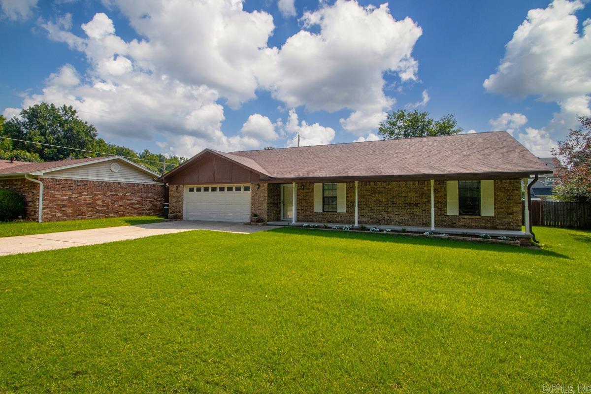 101 Crossbow Ct Property Photo 3