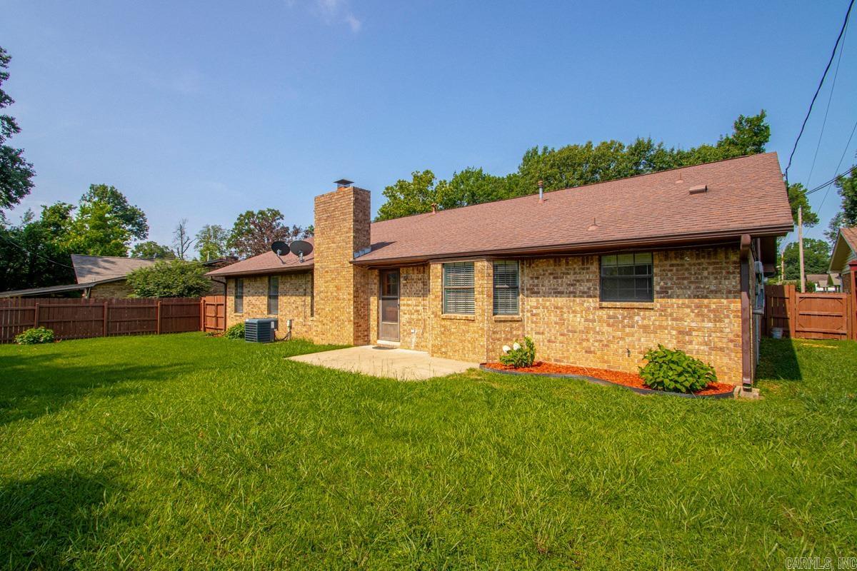 101 Crossbow Ct Property Photo 5