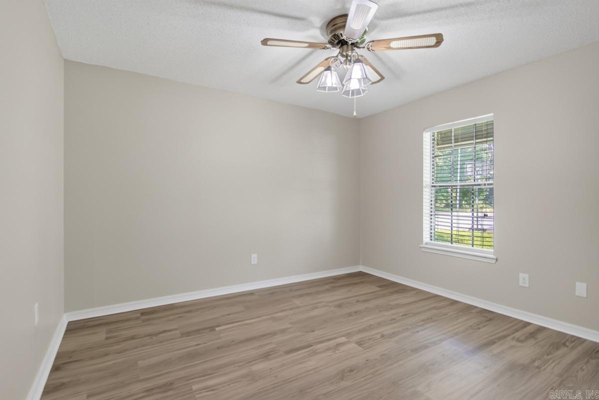 101 Crossbow Ct Property Photo 31