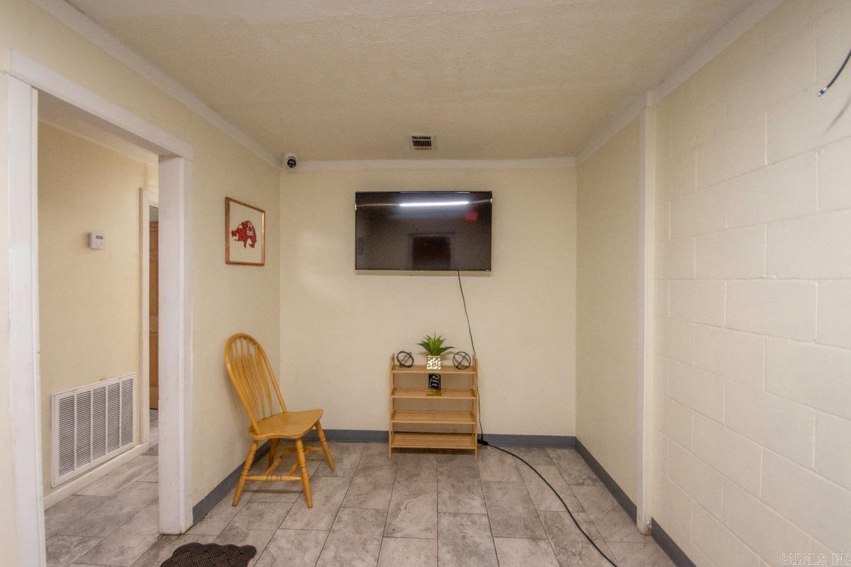 4521 Asher Avenue Property Photo 5