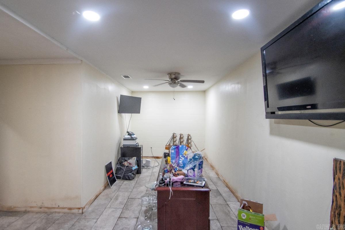 4521 Asher Avenue Property Photo 8