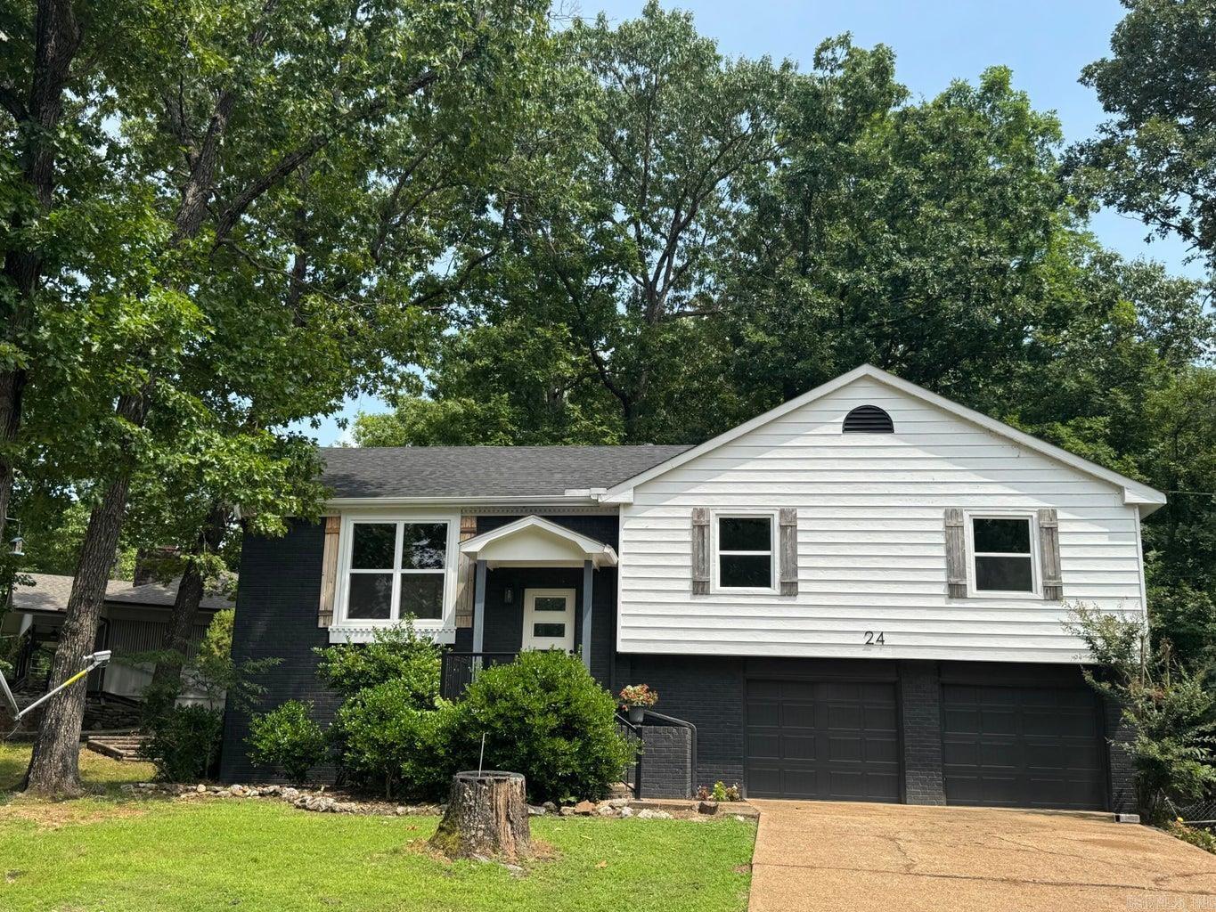 24 Wyandotte Drive Property Photo 1