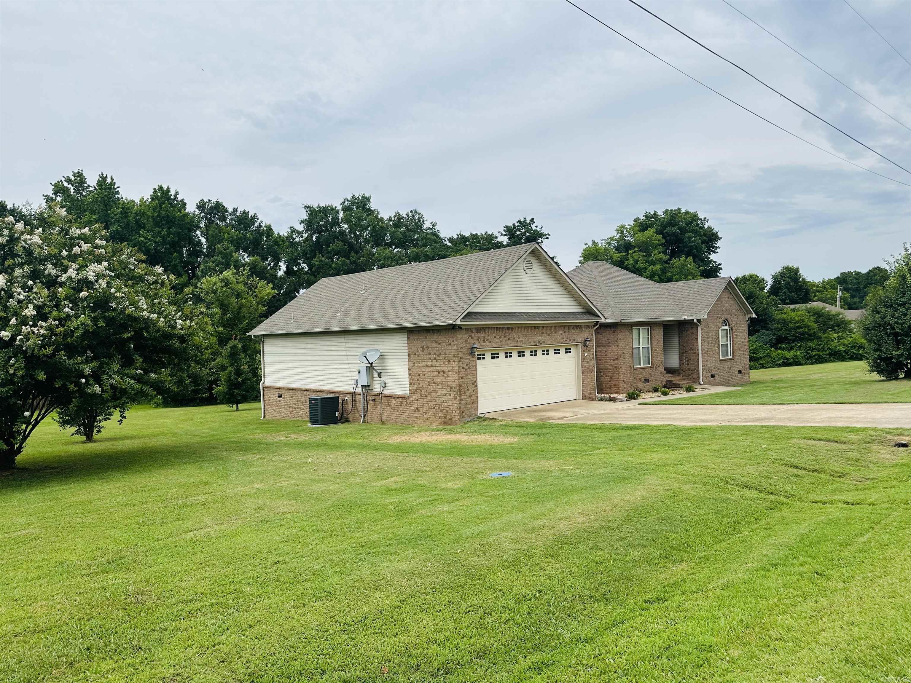 106 Martha Jean Lane Property Photo 3