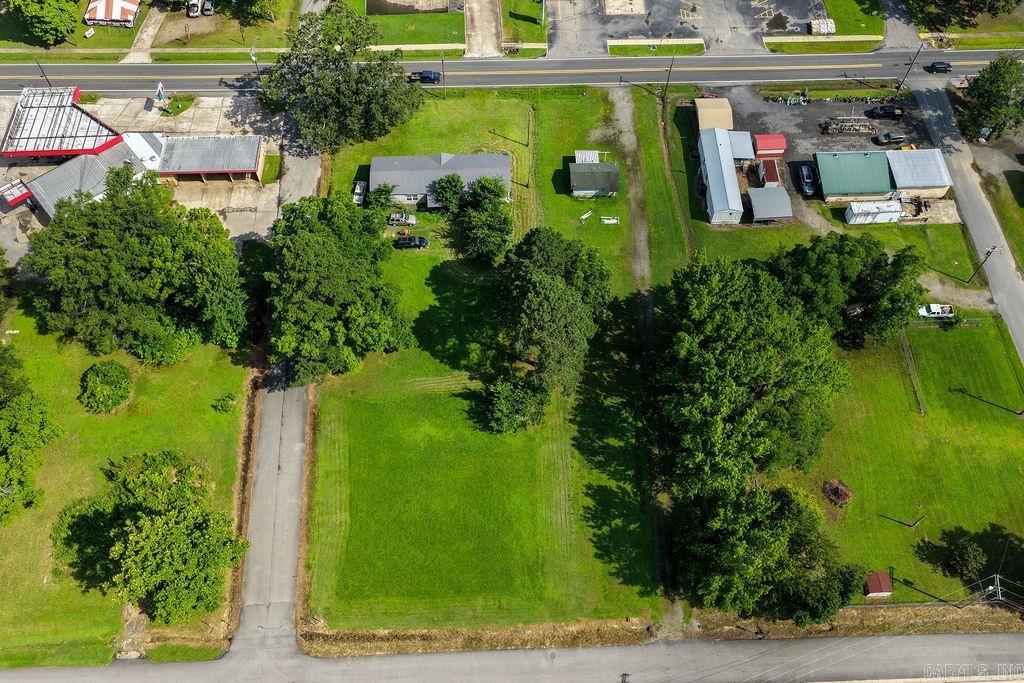 605 Main Street Property Photo 3
