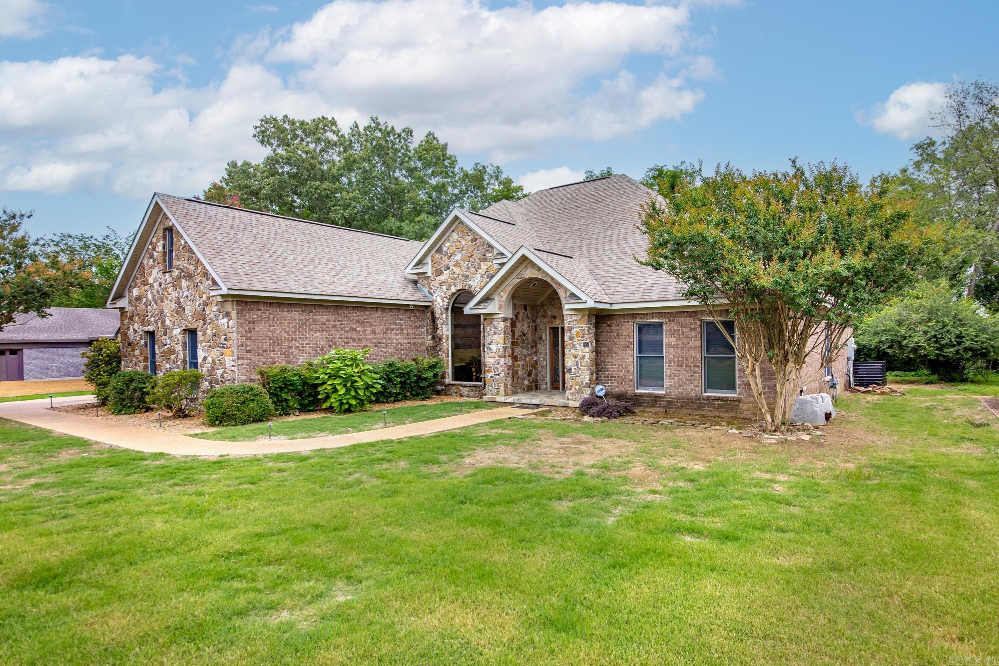 814 Ridge Road Property Photo 3