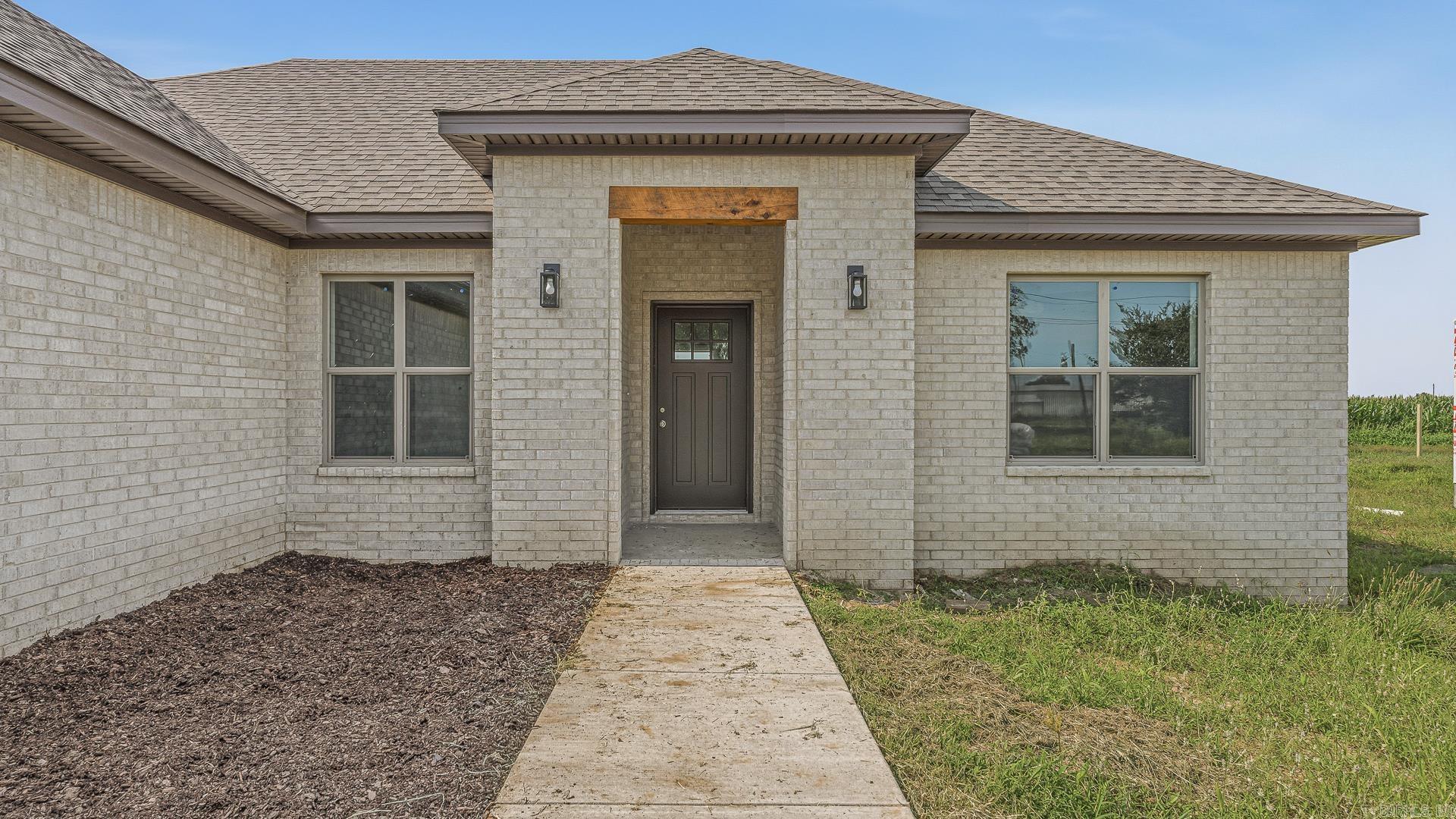 1011 Sixth Property Photo 2