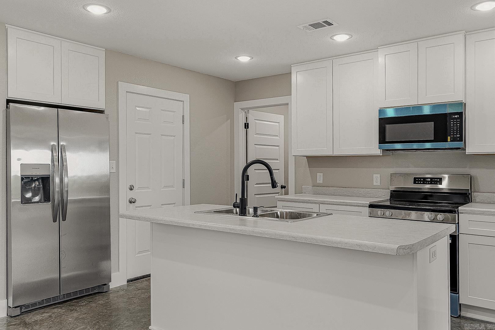1011 Sixth Property Photo 6
