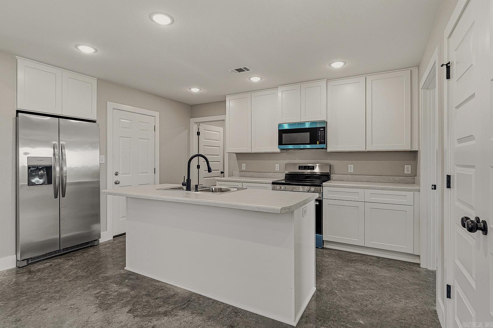 1011 Sixth Property Photo 9