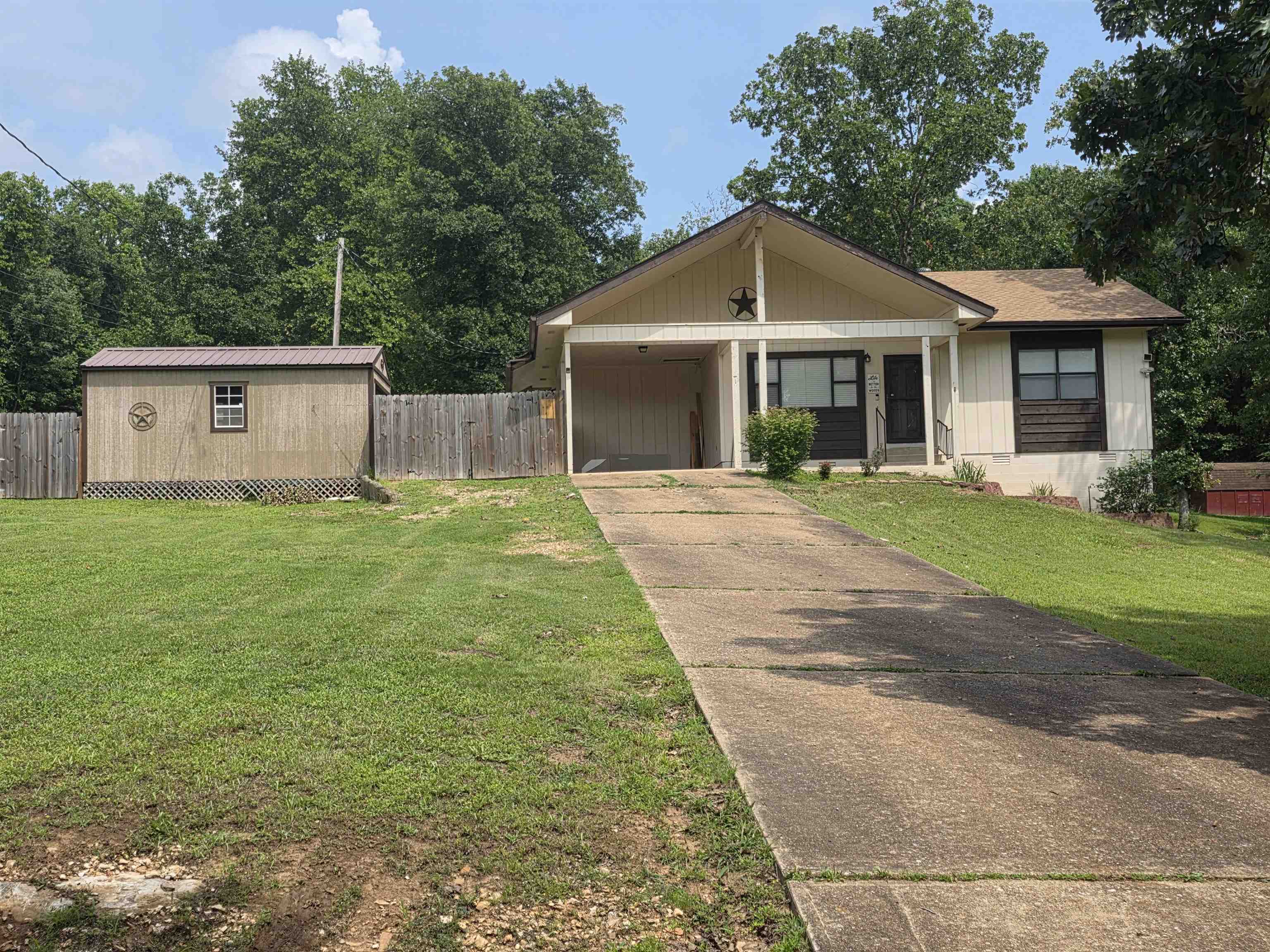 167 Cherokee Road Property Photo 3