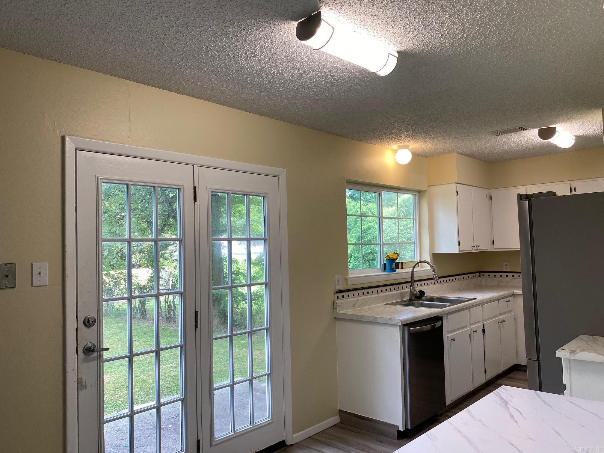 1407 Cleveland Property Photo 8