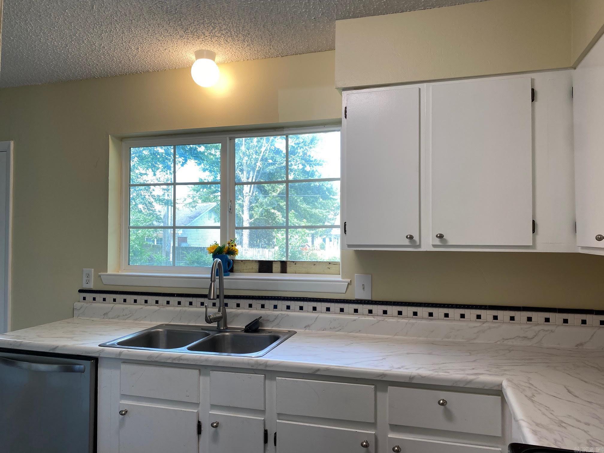 1407 Cleveland Property Photo 11